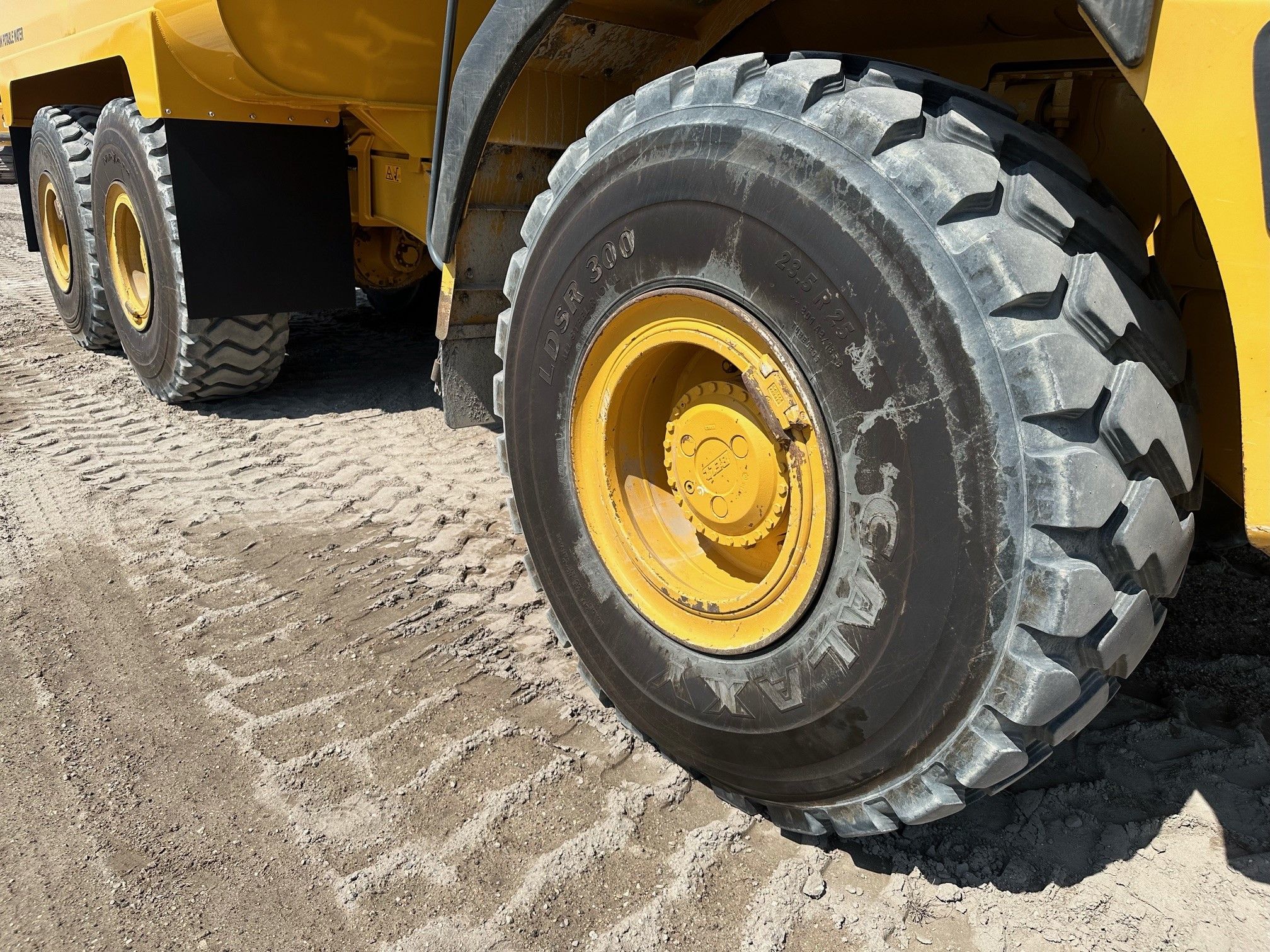 2019 BELL B25E Photo 15 Thumbnail