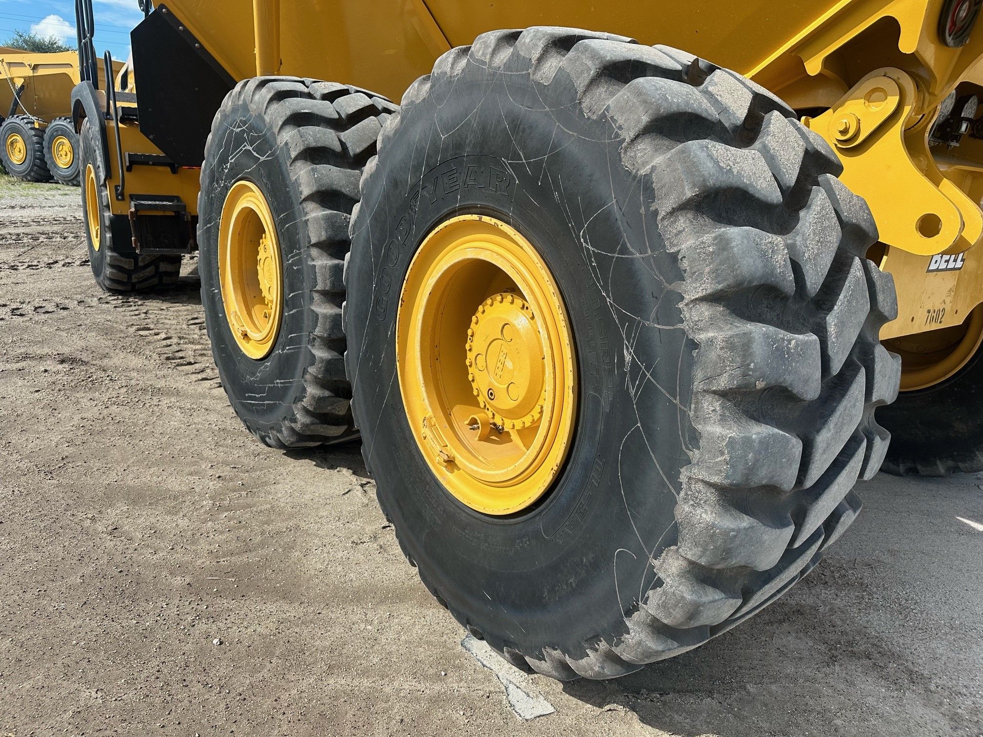 2021 BELL B30E Photo 12 Thumbnail