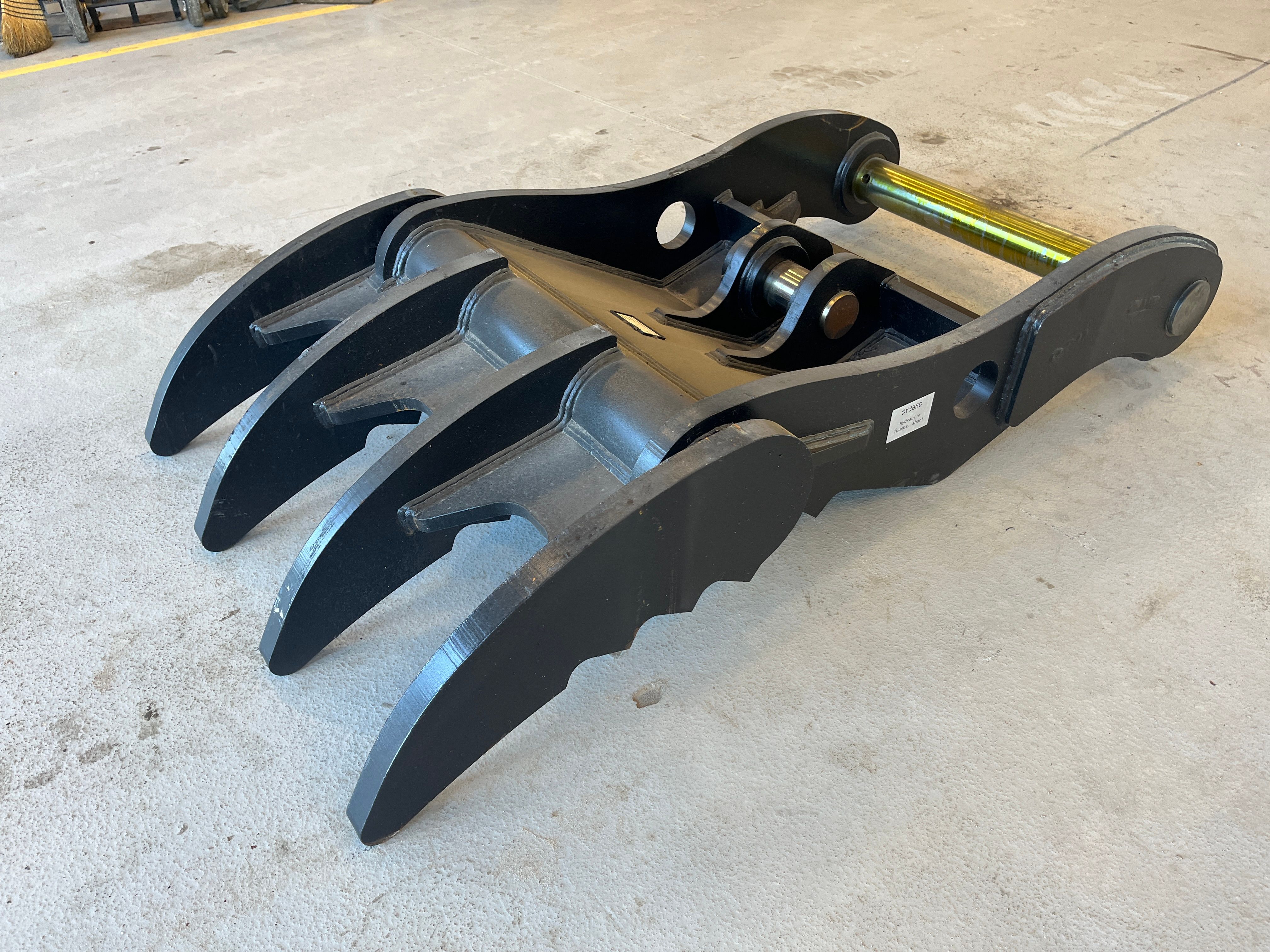 SHORT THUMB FOR SY385C (NO CPLR) Photo 1 Thumbnail