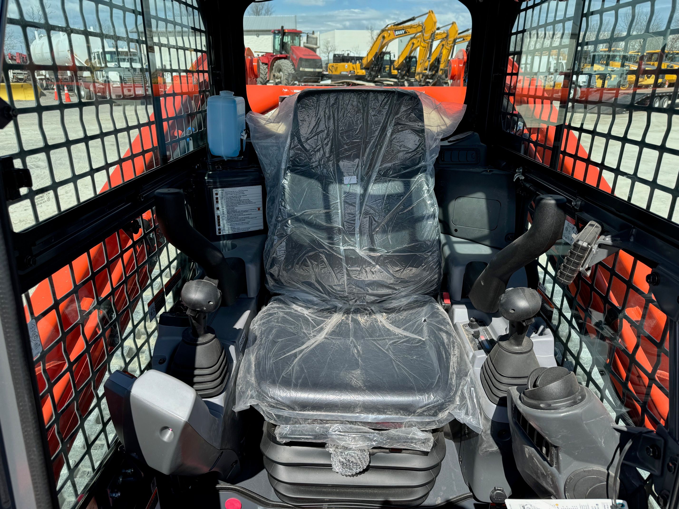 2024 KUBOTA SVL97-2HFC Photo 5 Thumbnail