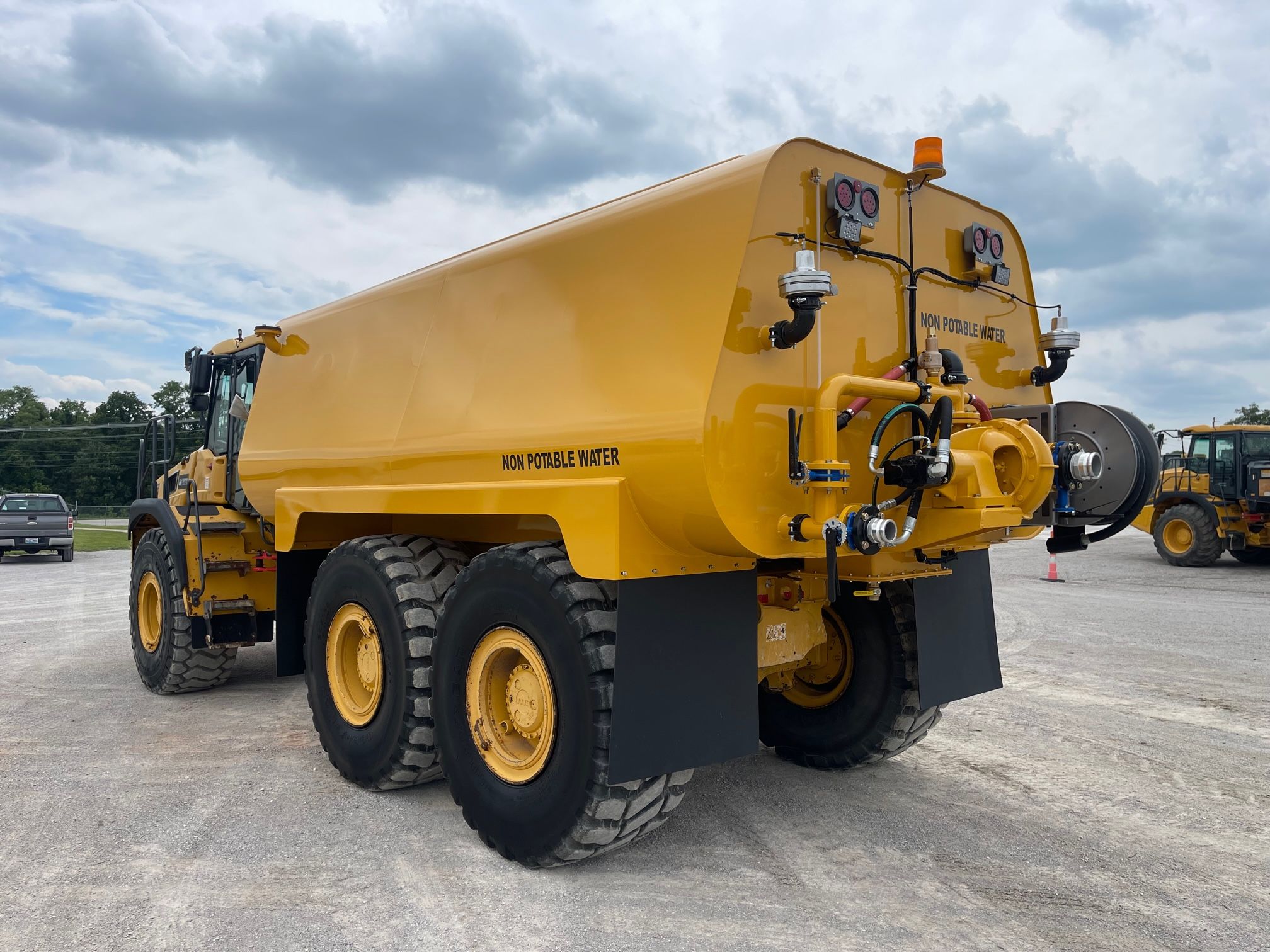 2017 BELL B30E Photo 2 Thumbnail