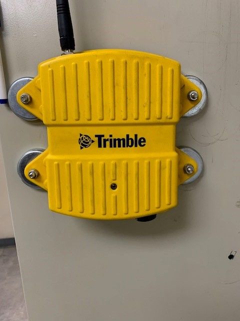 TRIMBLE SNR930 RADIO FOR 850L TOP CON GPS SYSTEM Photo 1 Thumbnail