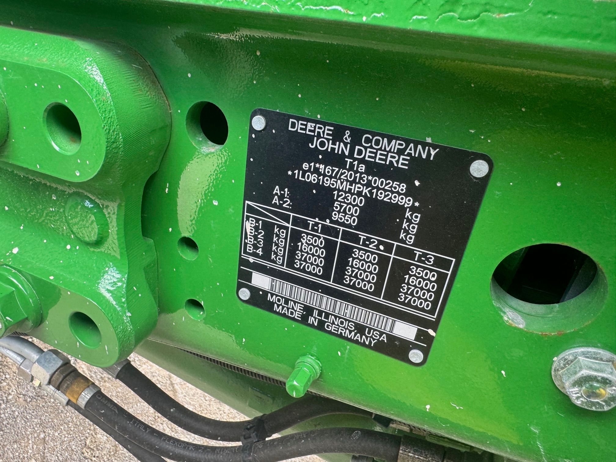 2023 JOHN DEERE 6195M Photo 7 Thumbnail