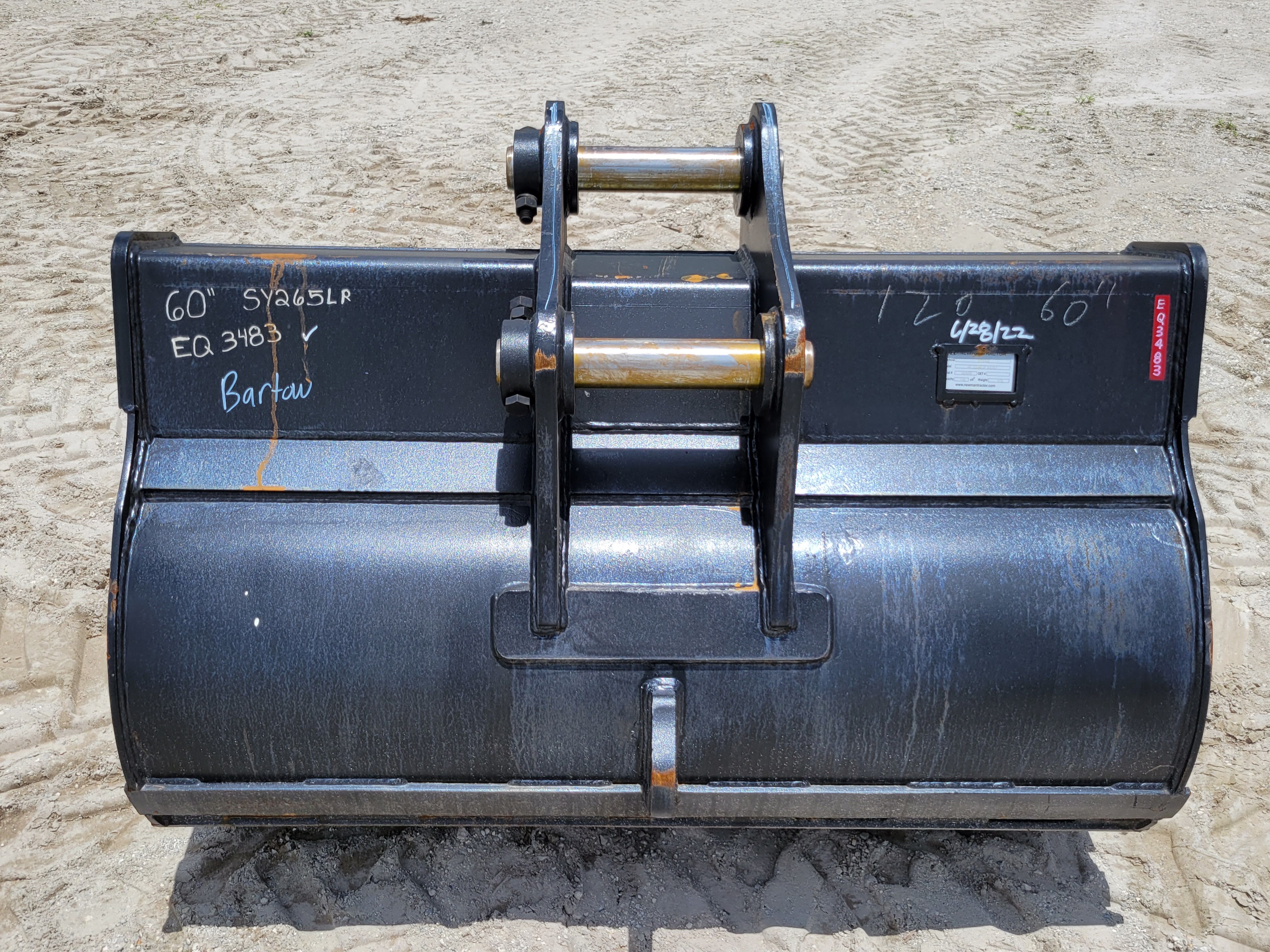 60" EXCAVATOR DITCH CLEANING BUCKET 65MM PIN Photo 3 Thumbnail