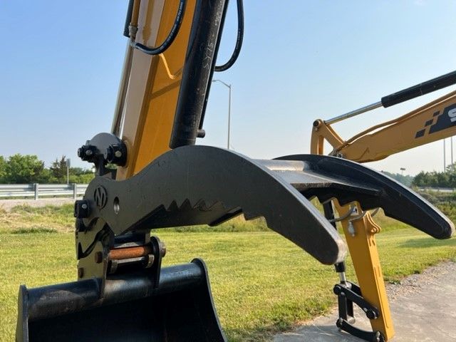 THUMB FOR SY80U (FOR USE W/ QUICK COUPLER) Photo 1 Thumbnail