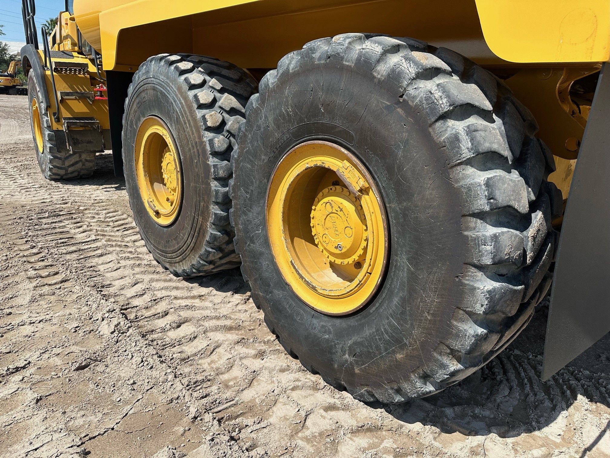 2019 BELL B25E Photo 12 Thumbnail