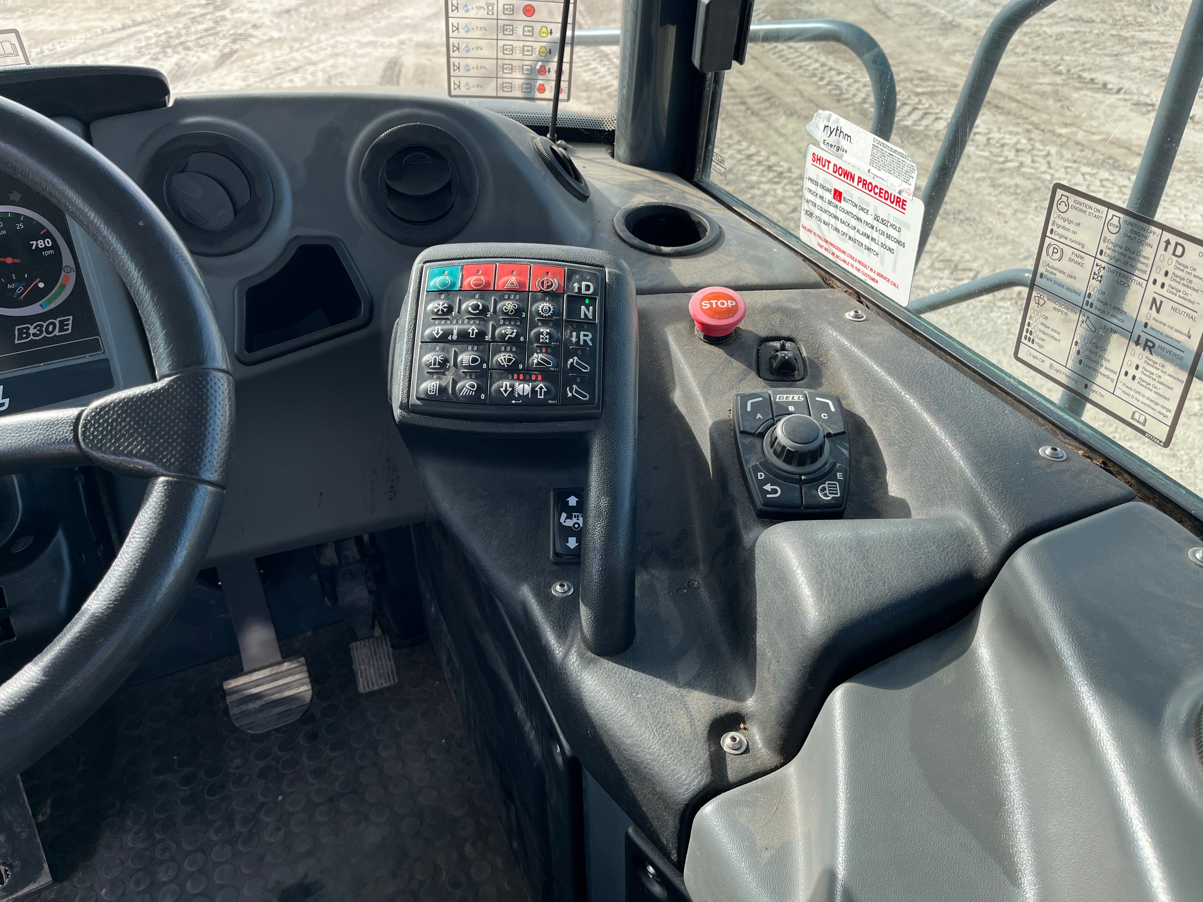 2020 BELL B30E Photo 10 Thumbnail