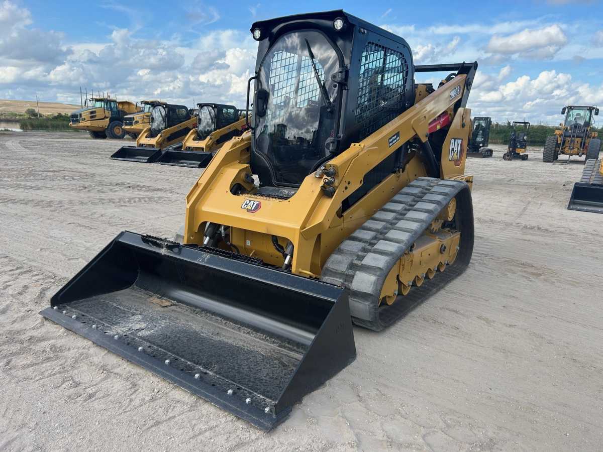 2024 CAT 299D3 Photo 1