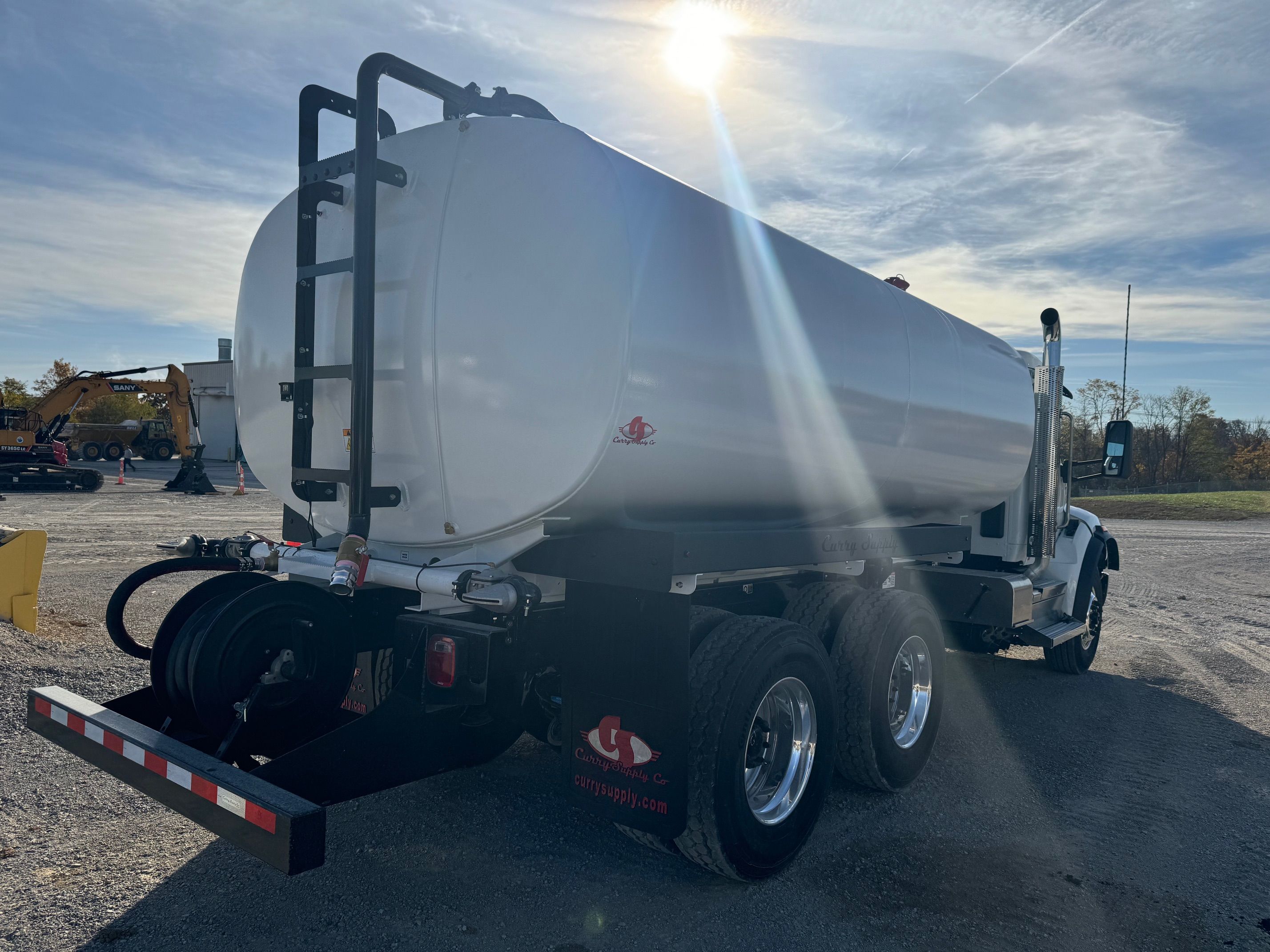 2025 PETERBILT 548 WATER Photo 3 Thumbnail