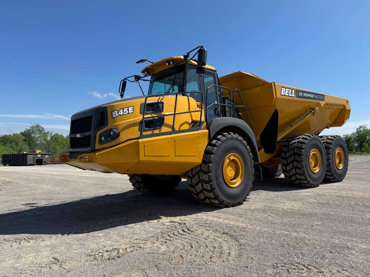 2025 BELL B45E Photo 1