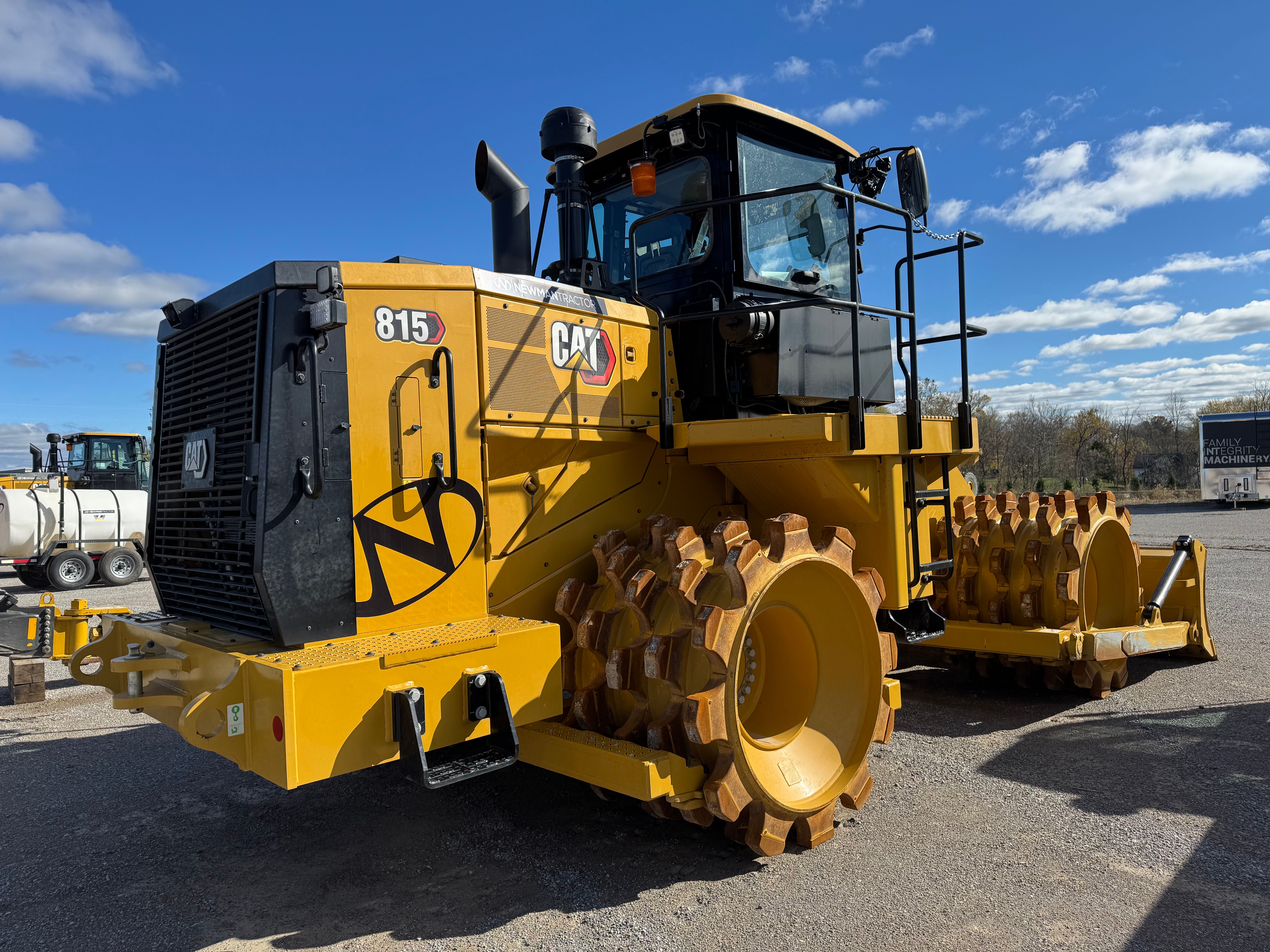 2024 CAT 815 Photo 4 Thumbnail