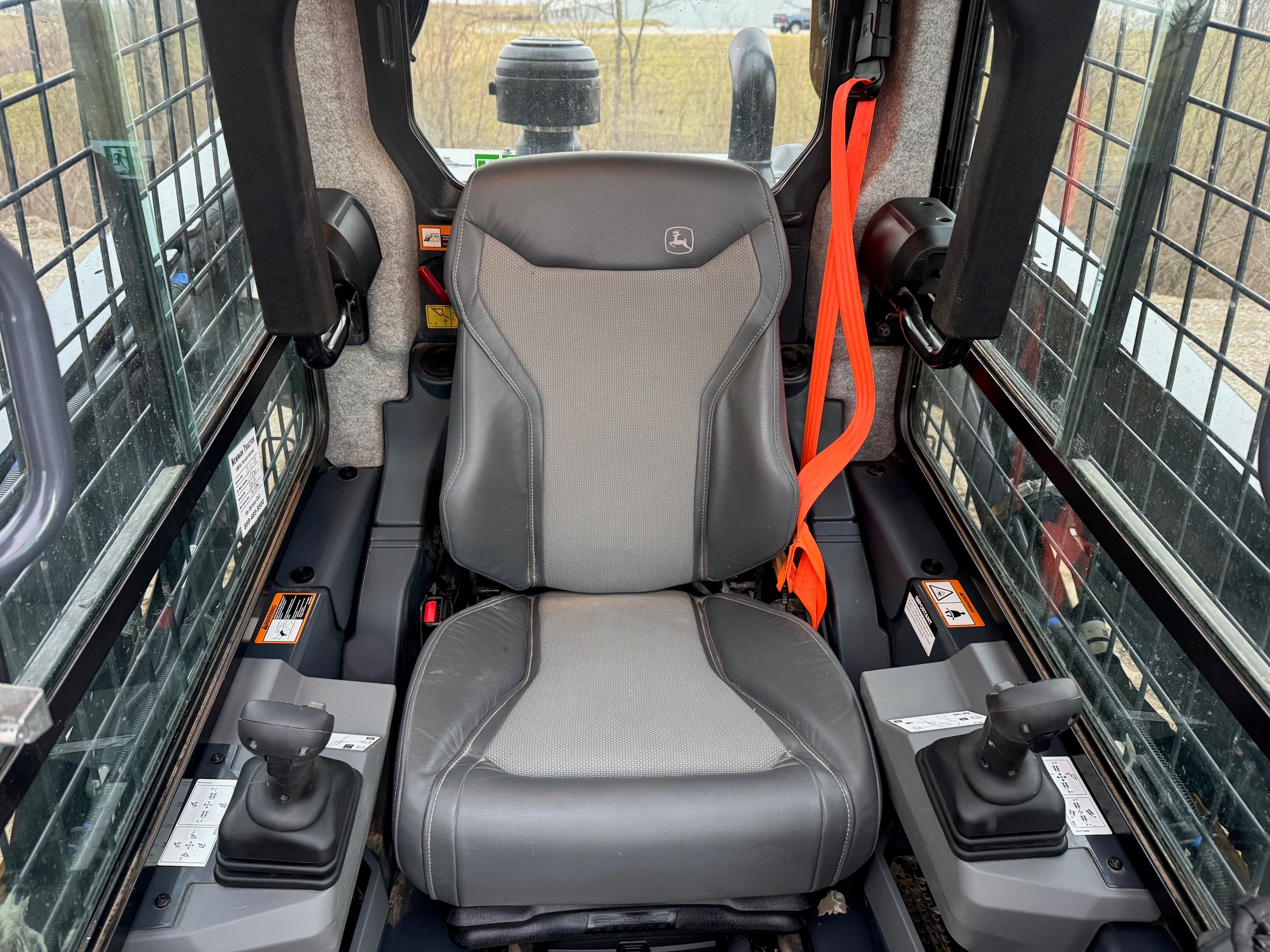 2024 JOHN DEERE 333P Photo 7 Thumbnail