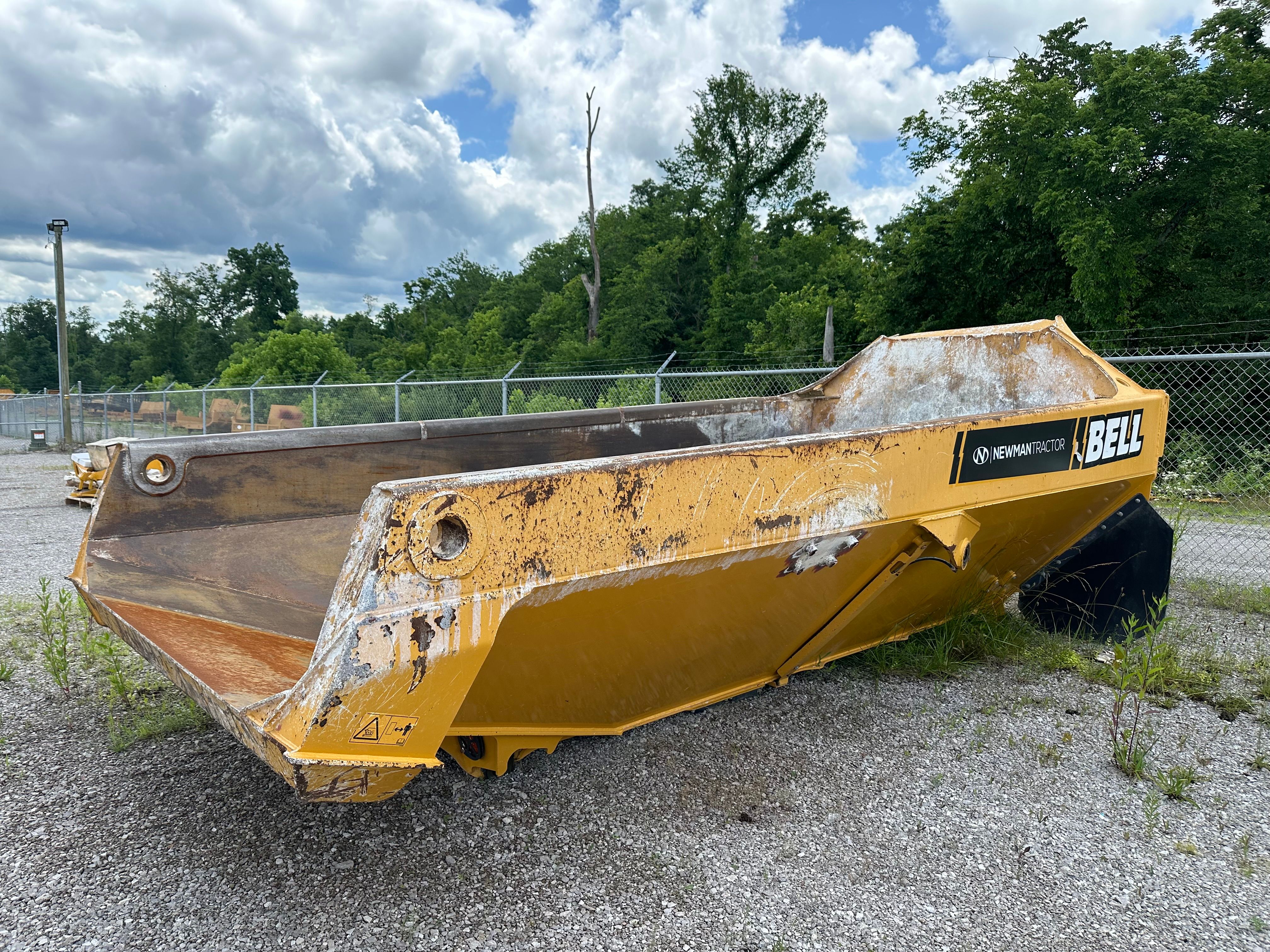 BELL B25E OFFROAD TRUCK BED Photo 1 Thumbnail