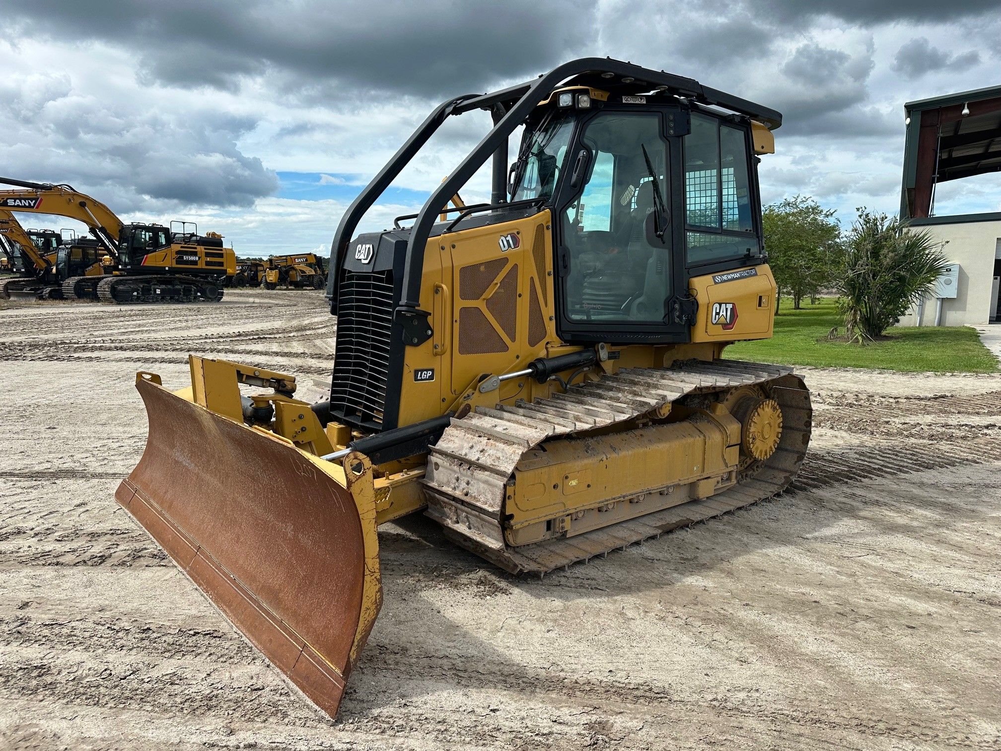 2022 CAT D1 Photo 1 Thumbnail