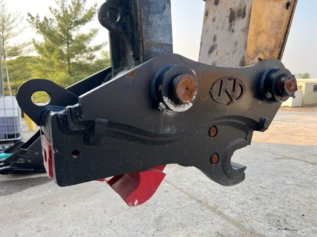 HYDRAULIC QUICK COUPLER FOR SY265C Photo 2 Thumbnail