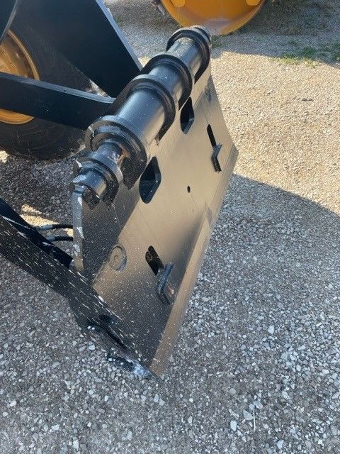 HYDRAULIC QUICK COUPLER FOR SW305K Photo 4 Thumbnail