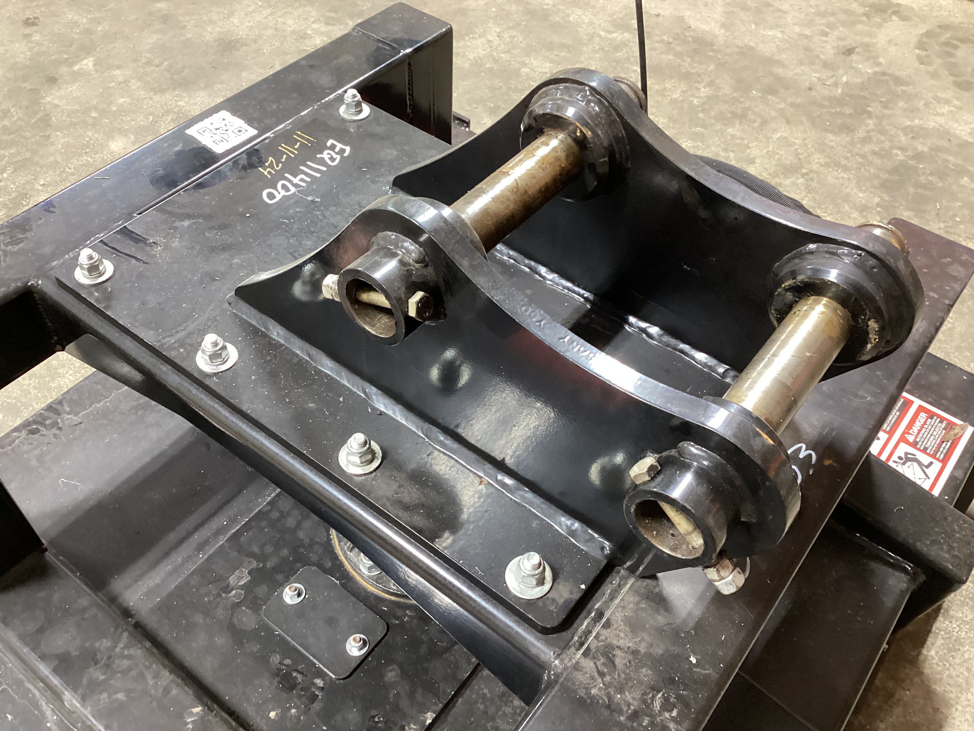 SY50U MOUNT BRACKET FOR 4200X Photo 1 Thumbnail