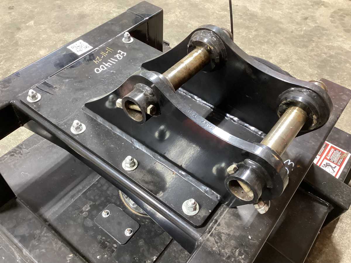 SY50U MOUNT BRACKET FOR 4200X Photo 1