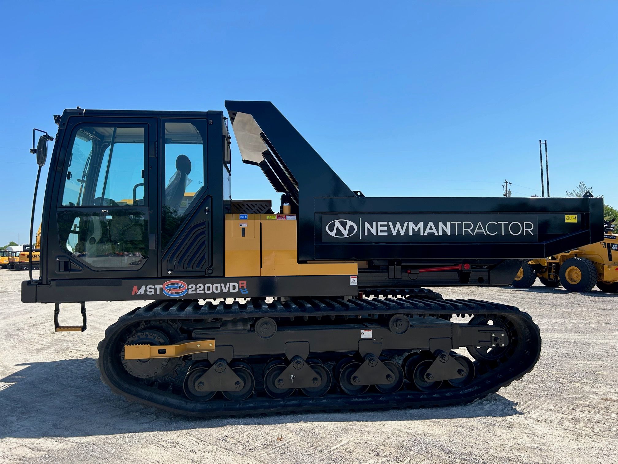 2023 MOROOKA MST 2200VDR Photo 2 Thumbnail