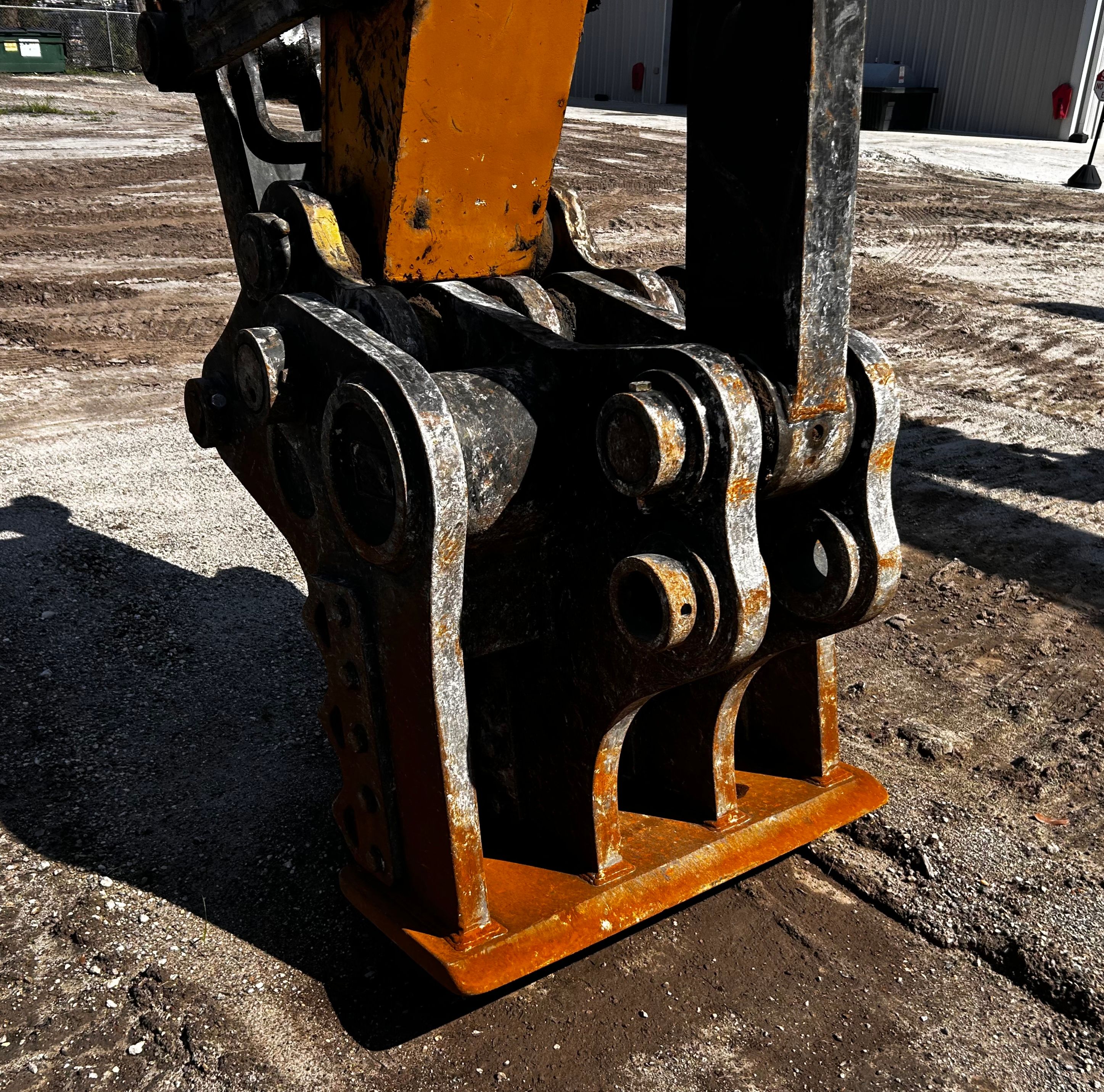 CONCRETE PULVERIZER Photo 2 Thumbnail