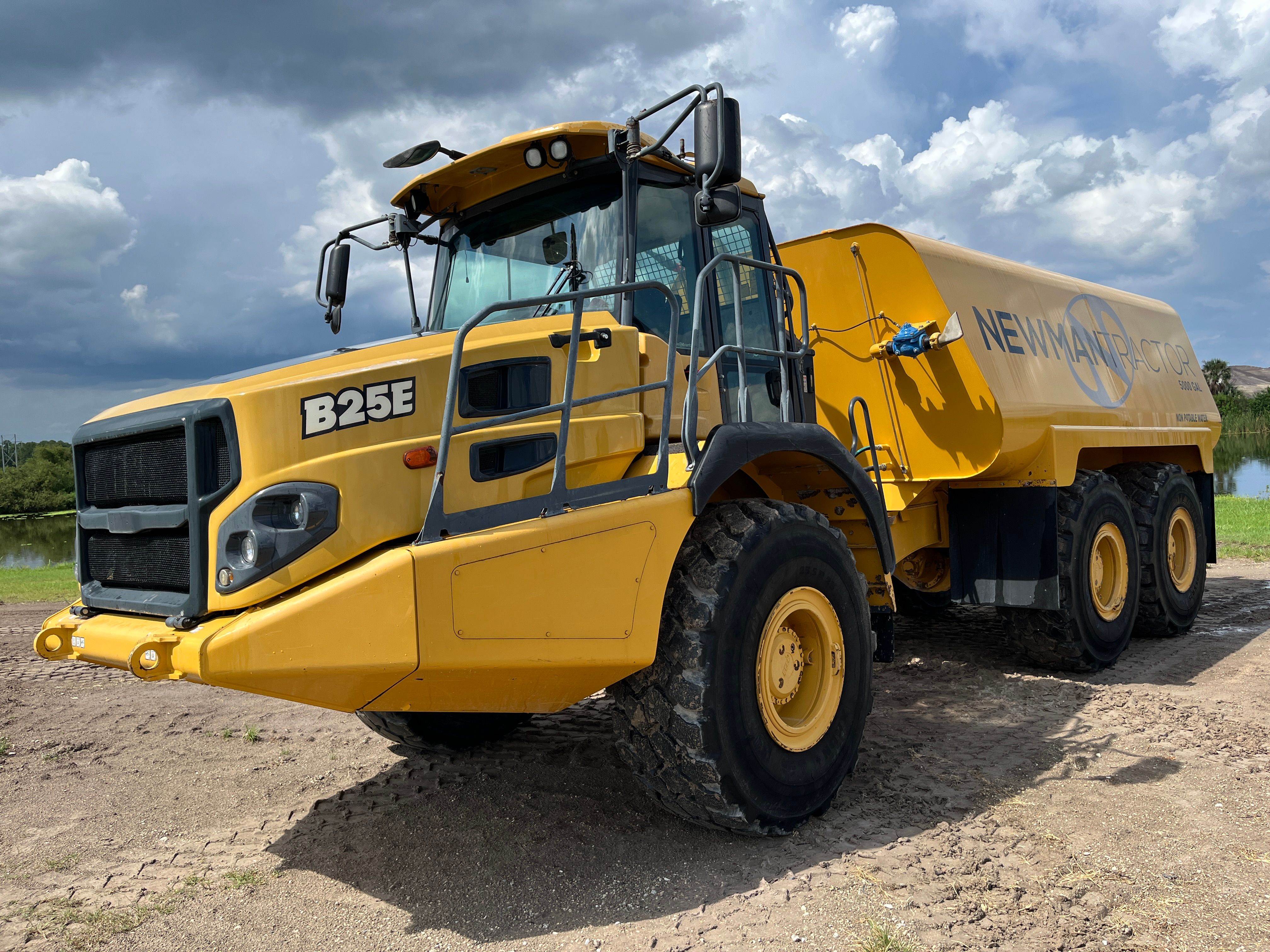 2016 BELL B25E Photo 1 Thumbnail