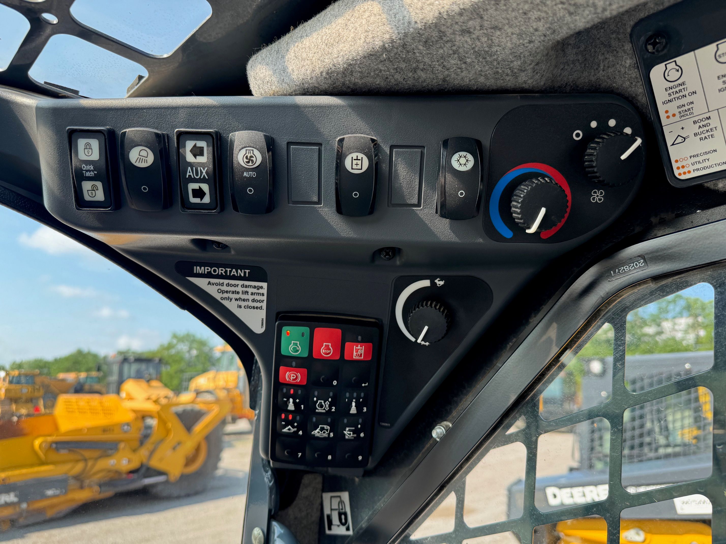 2024 JOHN DEERE 333G Photo 8 Thumbnail