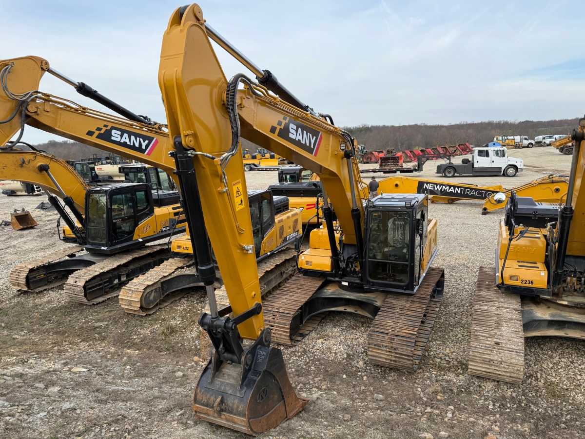 2023 SANY SANY SY215C EXCAVATOR Photo 1