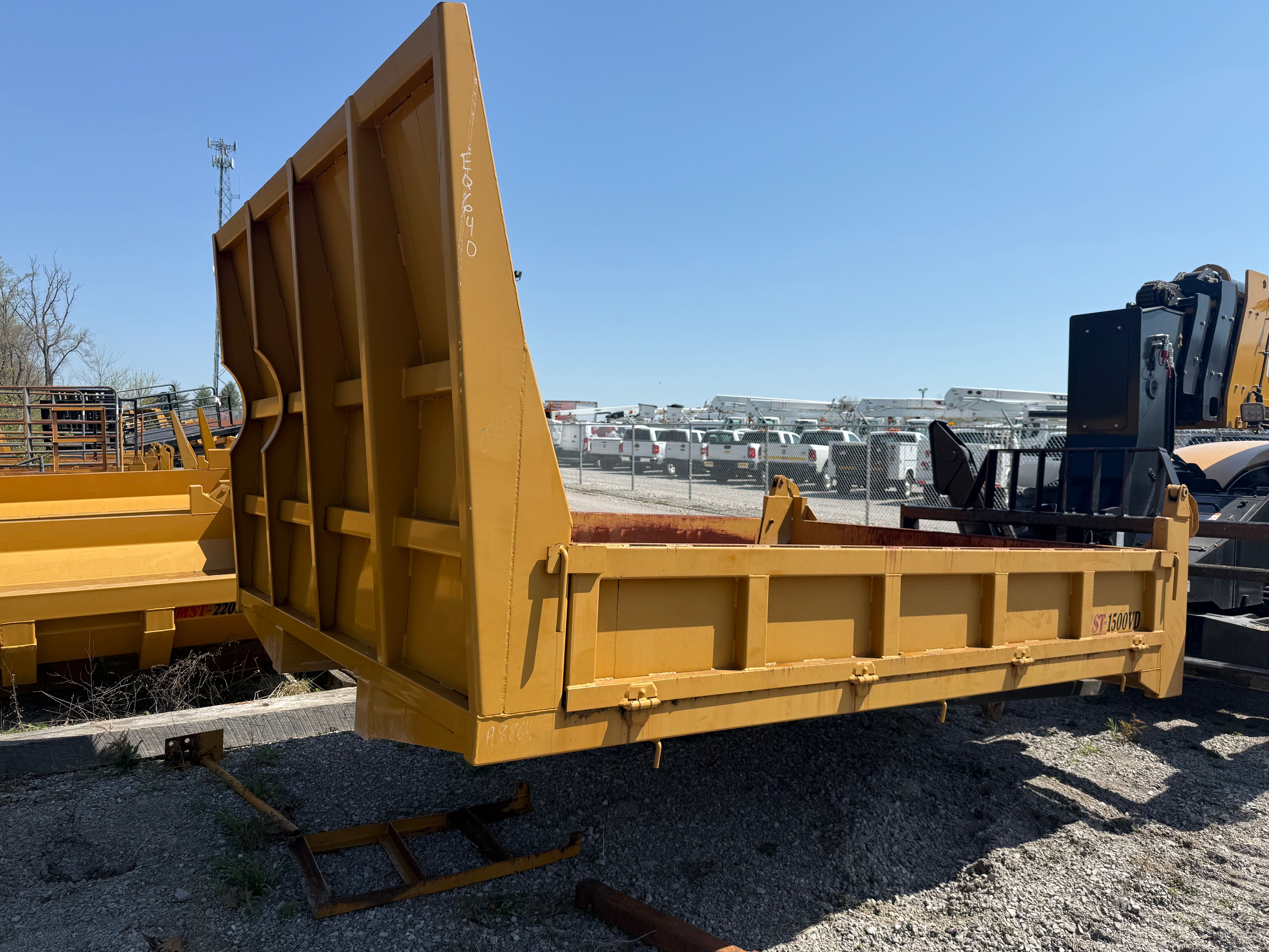 DUMP BED FOR MST 1500VD Photo 3 Thumbnail