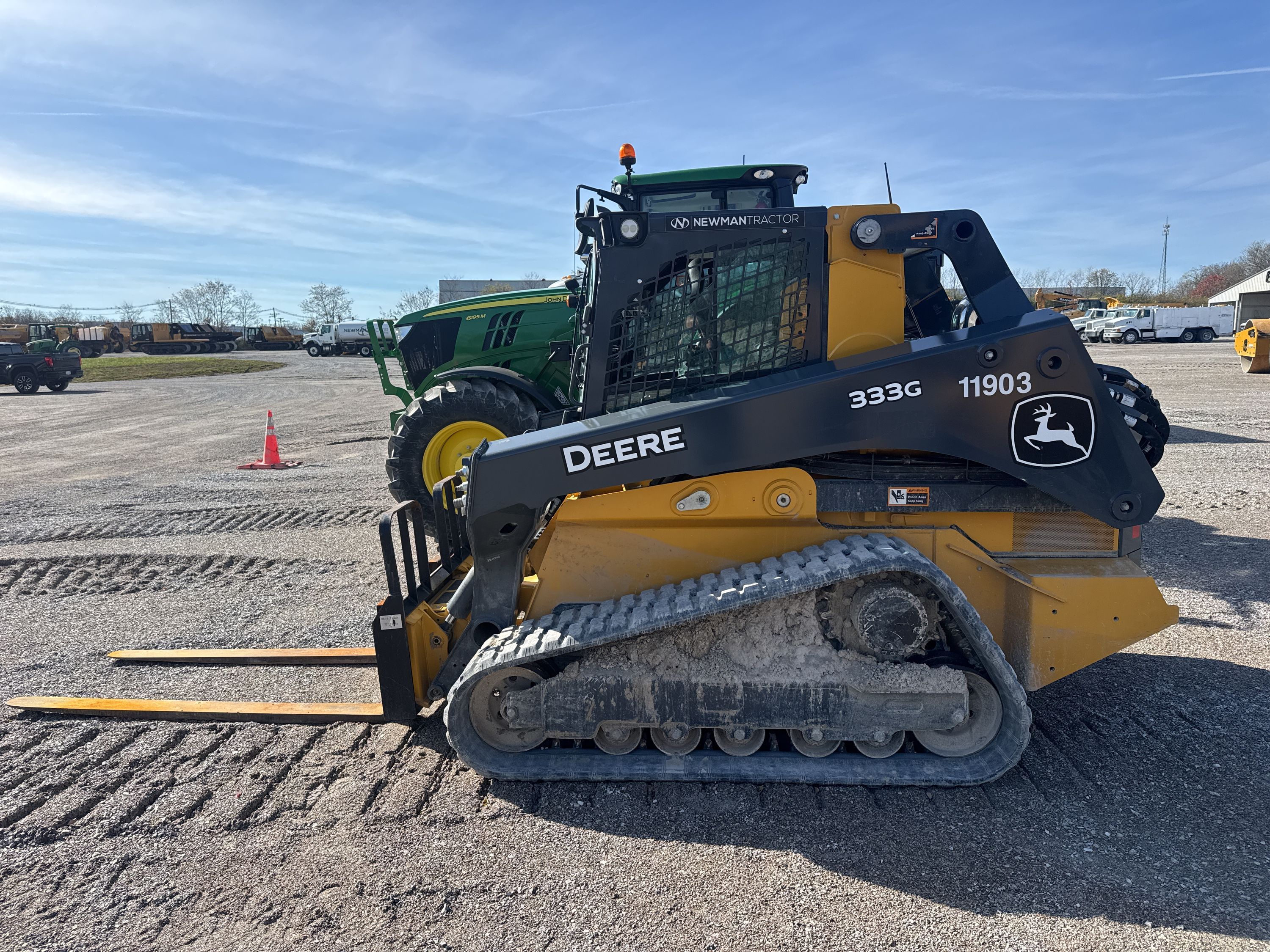 2024 JOHN DEERE 333G Photo 2 Thumbnail