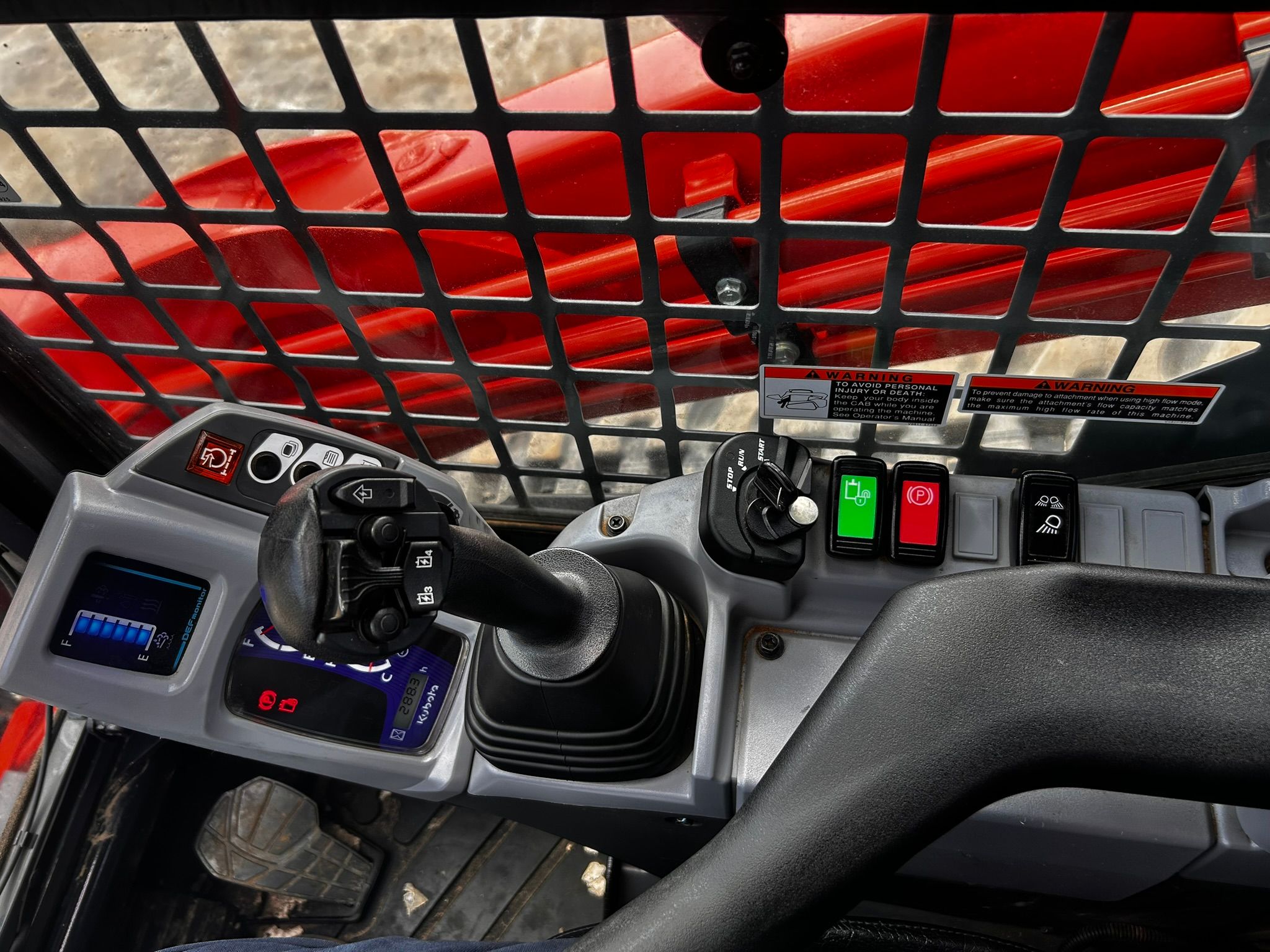 2024 KUBOTA SVL97-2HFC Photo 9 Thumbnail