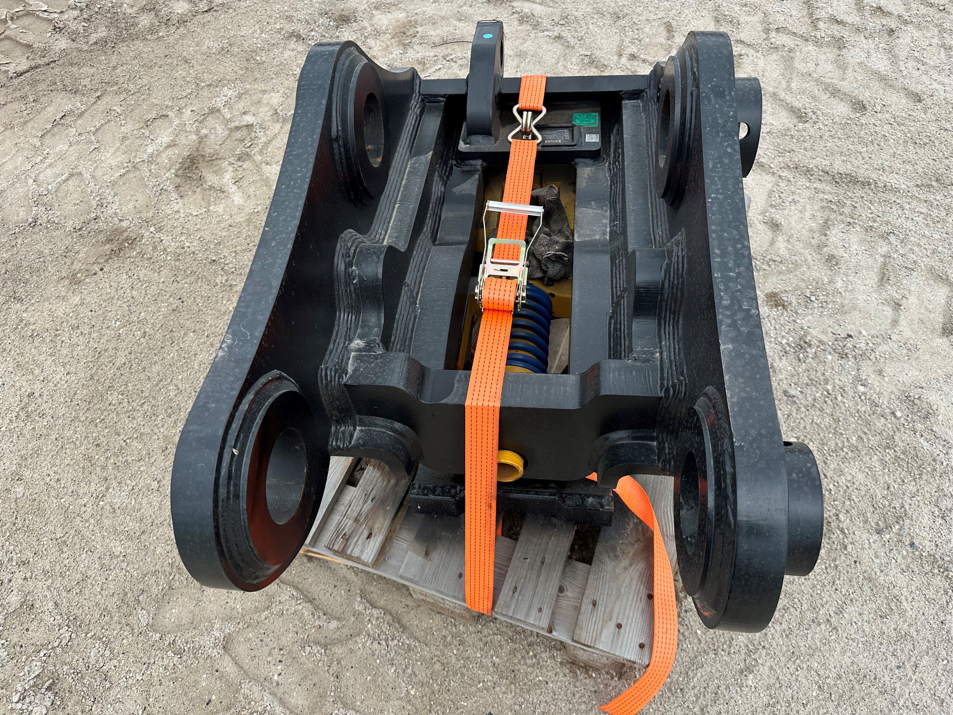 SANY SY500H HYDRAULIC QUICK COUPLER Photo 3 Thumbnail