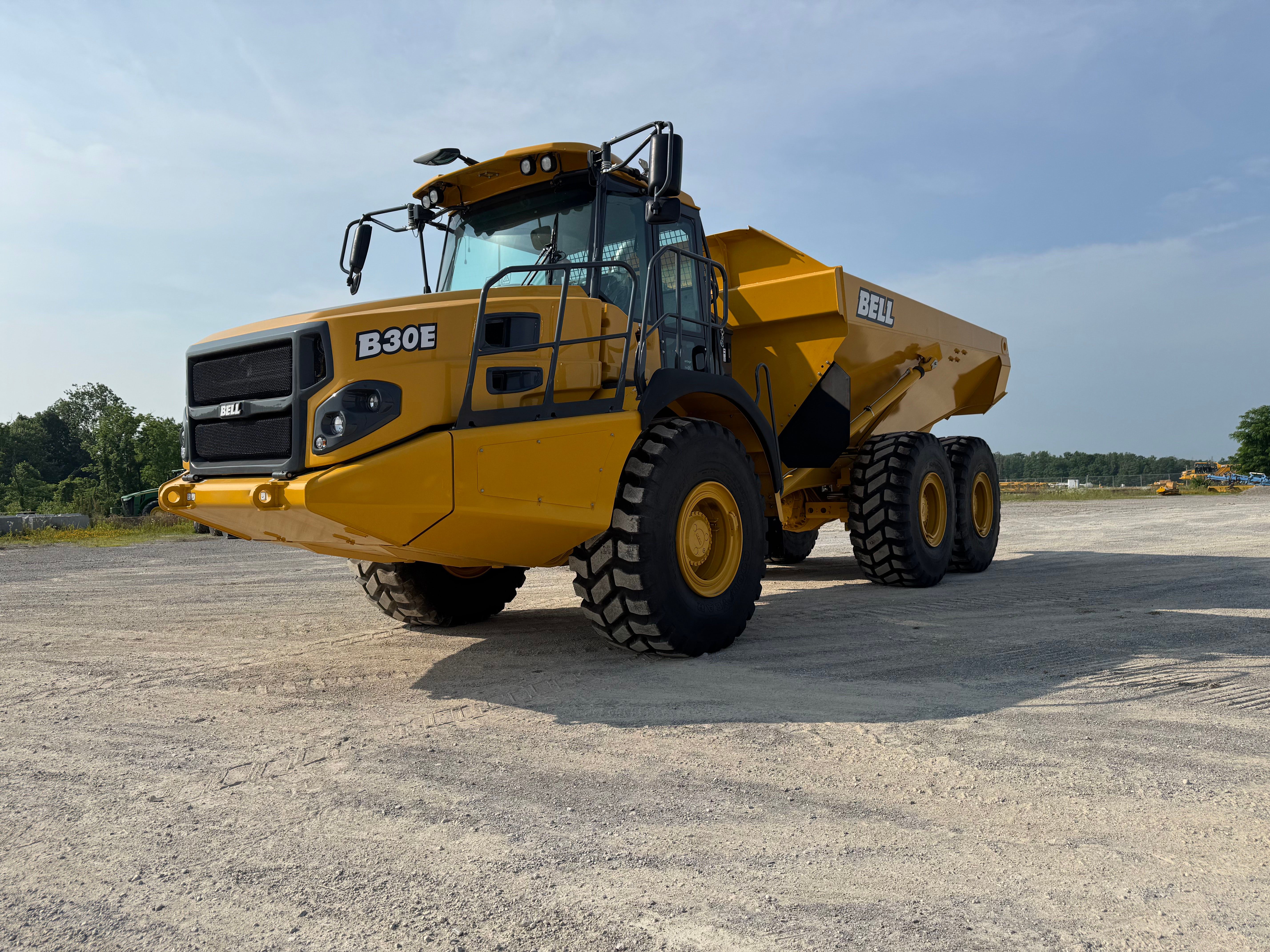 2025 BELL B30E Photo 1 Thumbnail