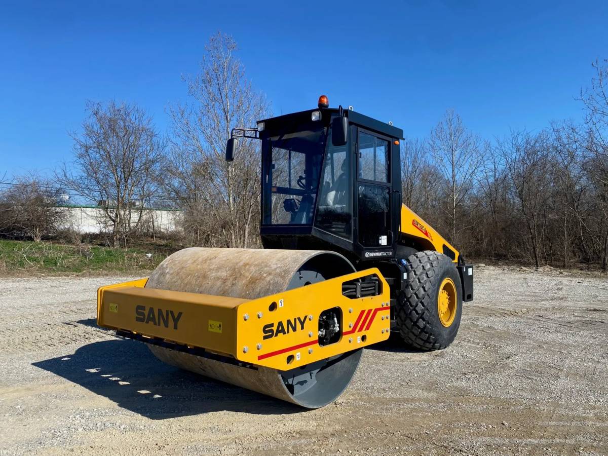 SANY smooth drum roller