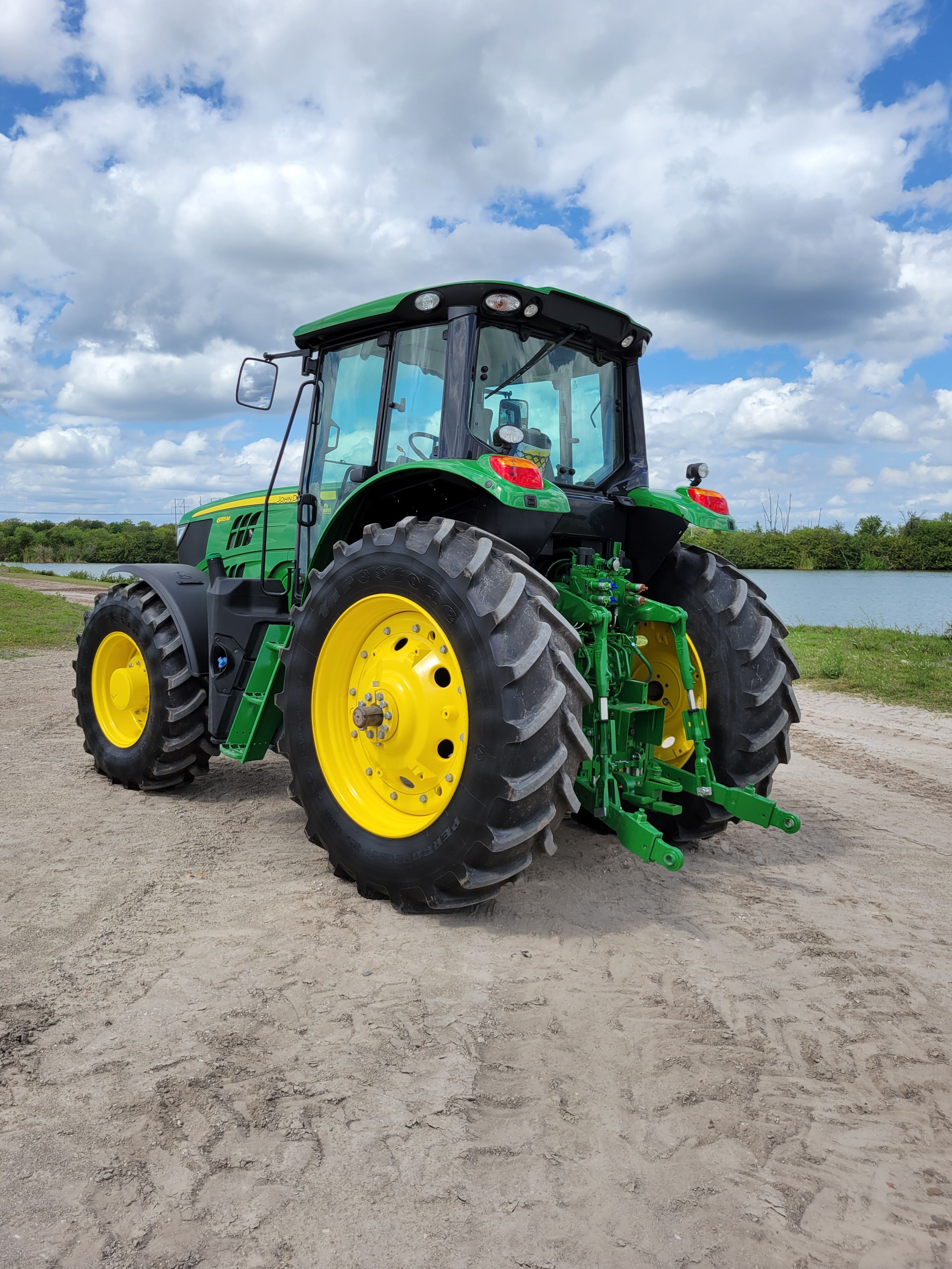2021 JOHN DEERE 6155M Photo 3 Thumbnail