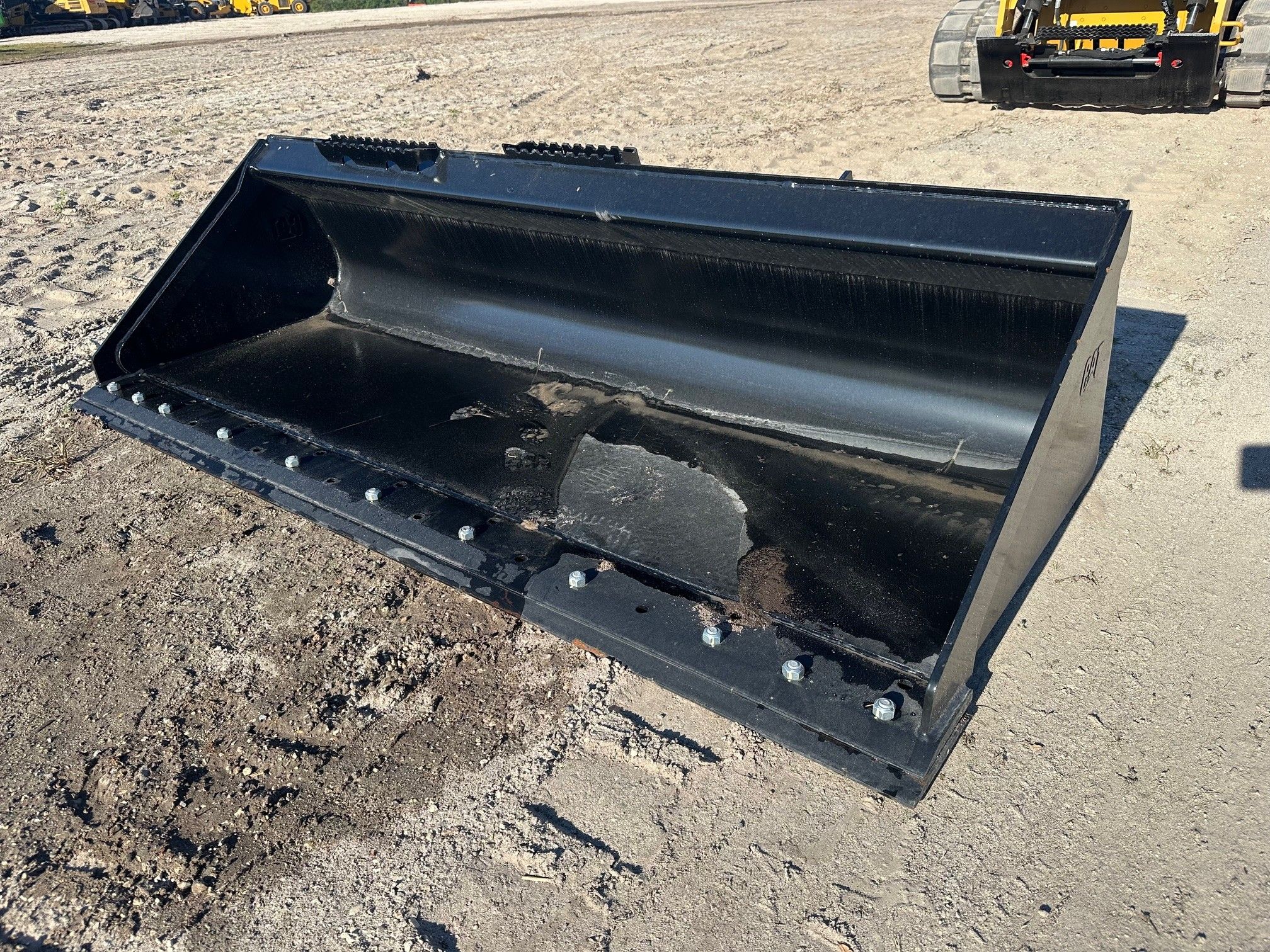 CAT 299D3 80" Skid Steer Bucket Photo 1 Thumbnail