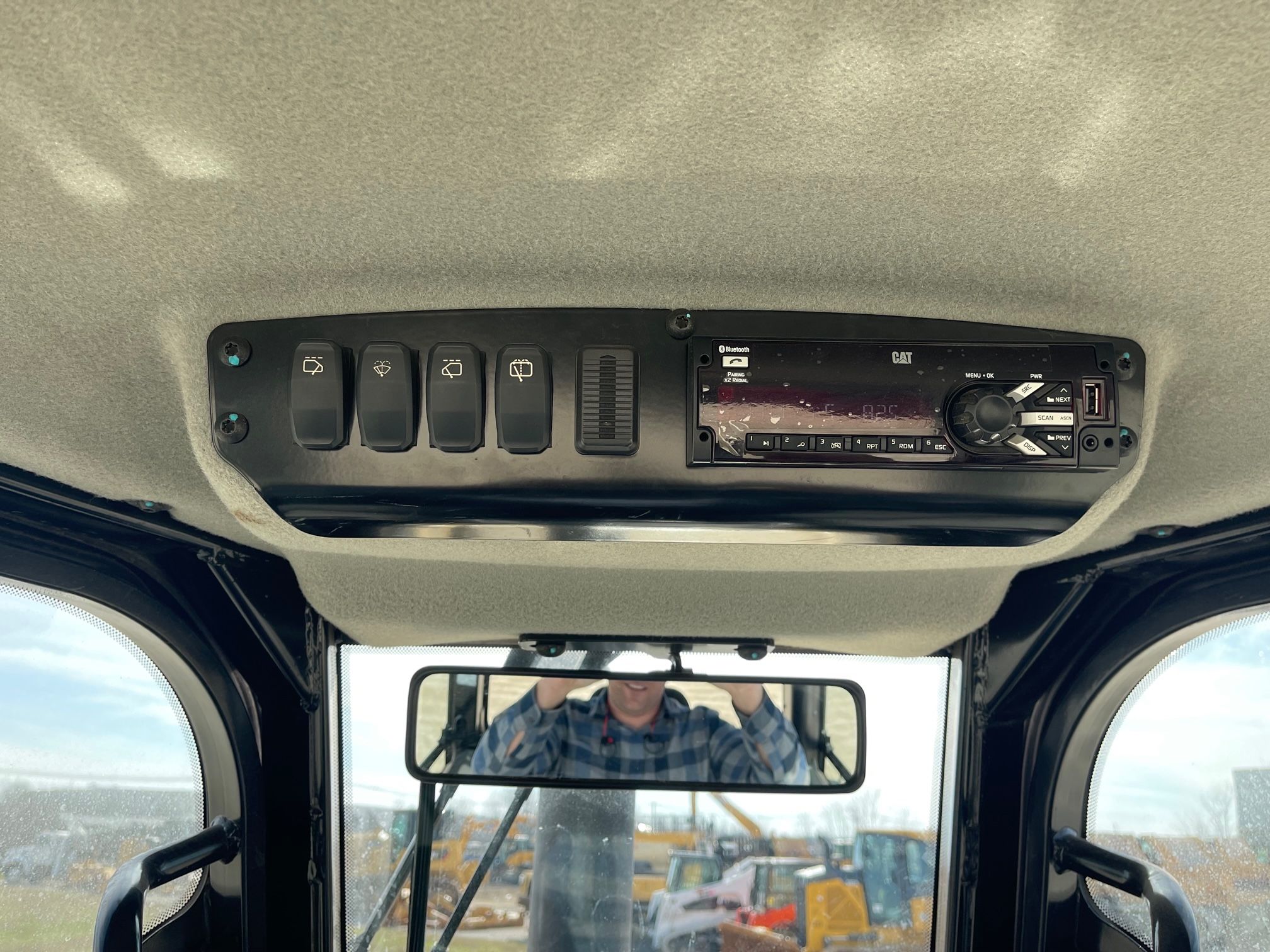 2016 CAT D3K2LGP Photo 10 Thumbnail