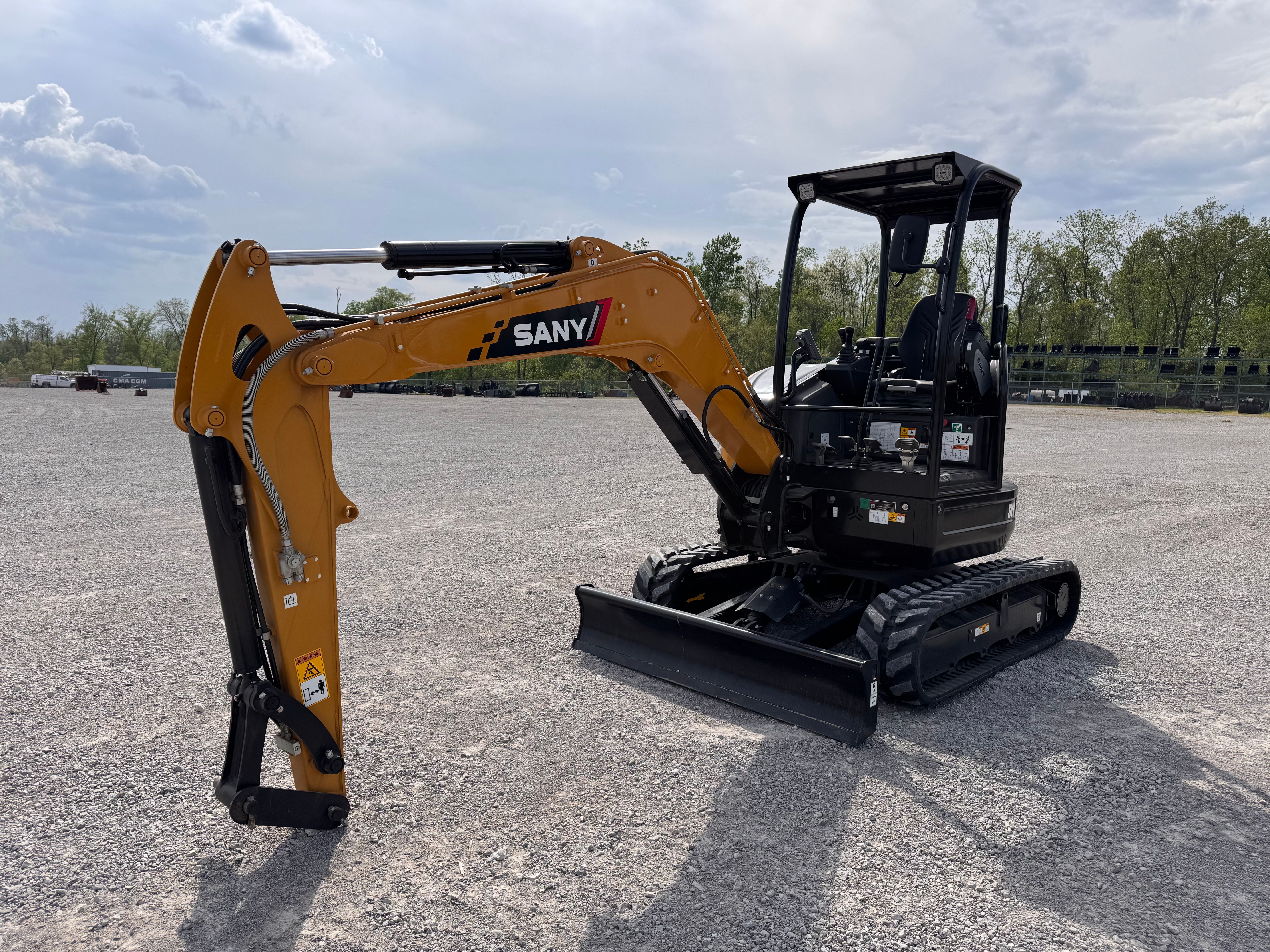 2025 SANY SANY SY35U EXCAVATOR (CANOPY) W/ STRAIGHT BLADE Photo 1