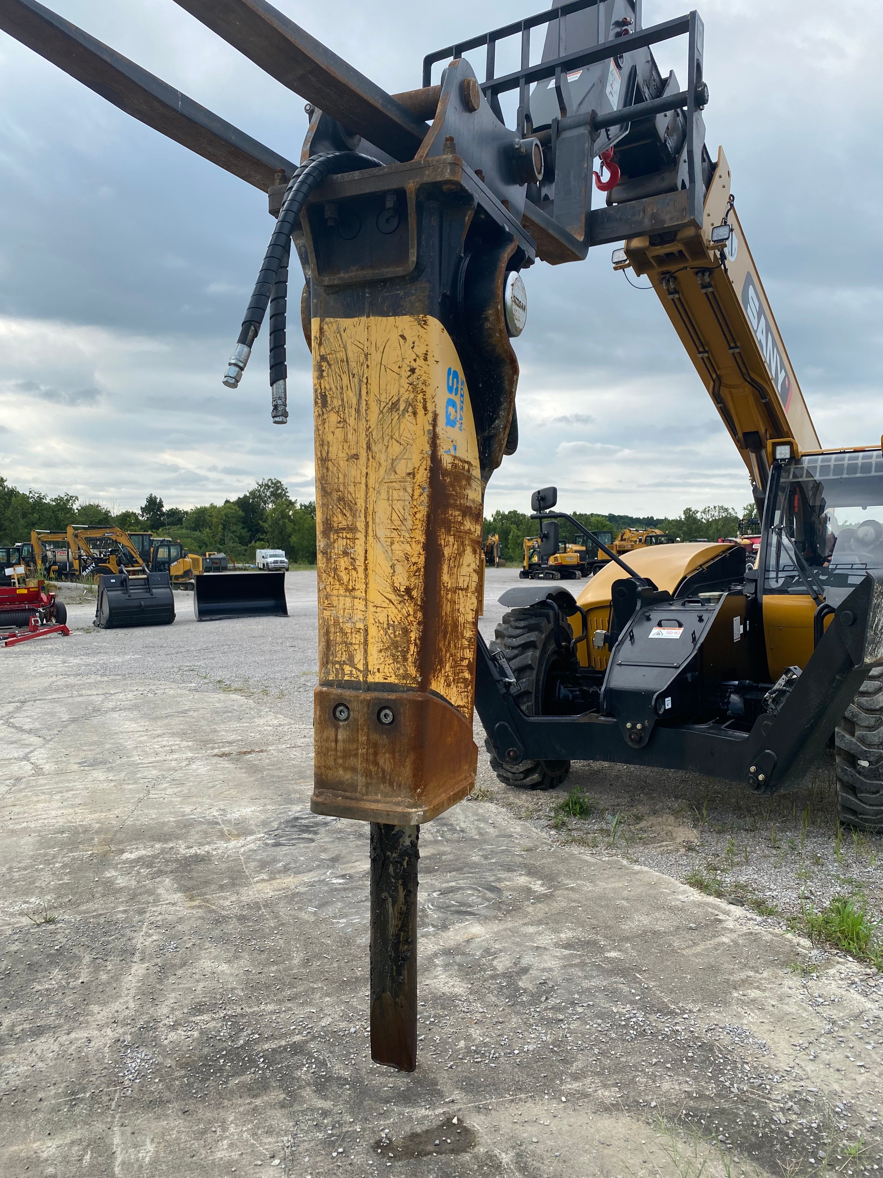 2022 SOOSAN SQ100 HAMMER FOR SY265C Photo 1 Thumbnail