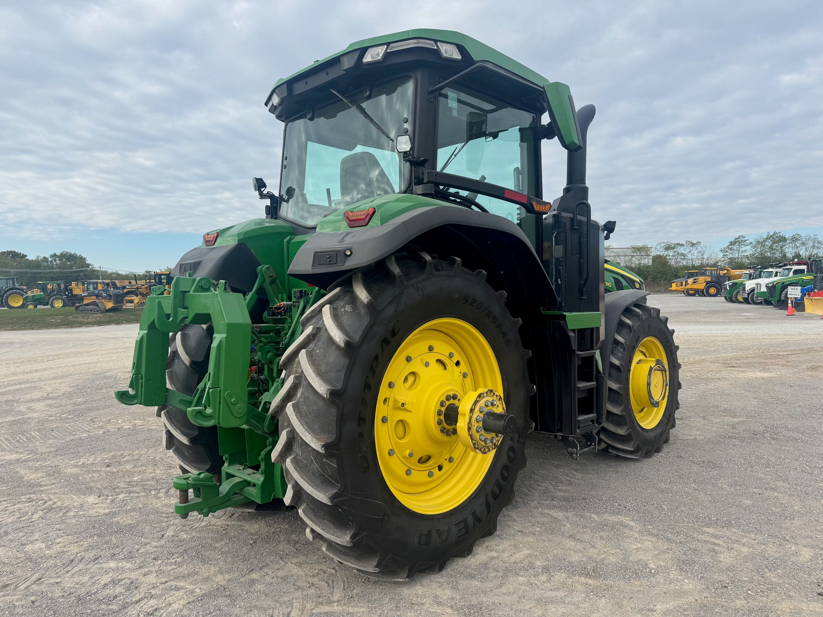 2021 JOHN DEERE 8R 310 Photo 3 Thumbnail