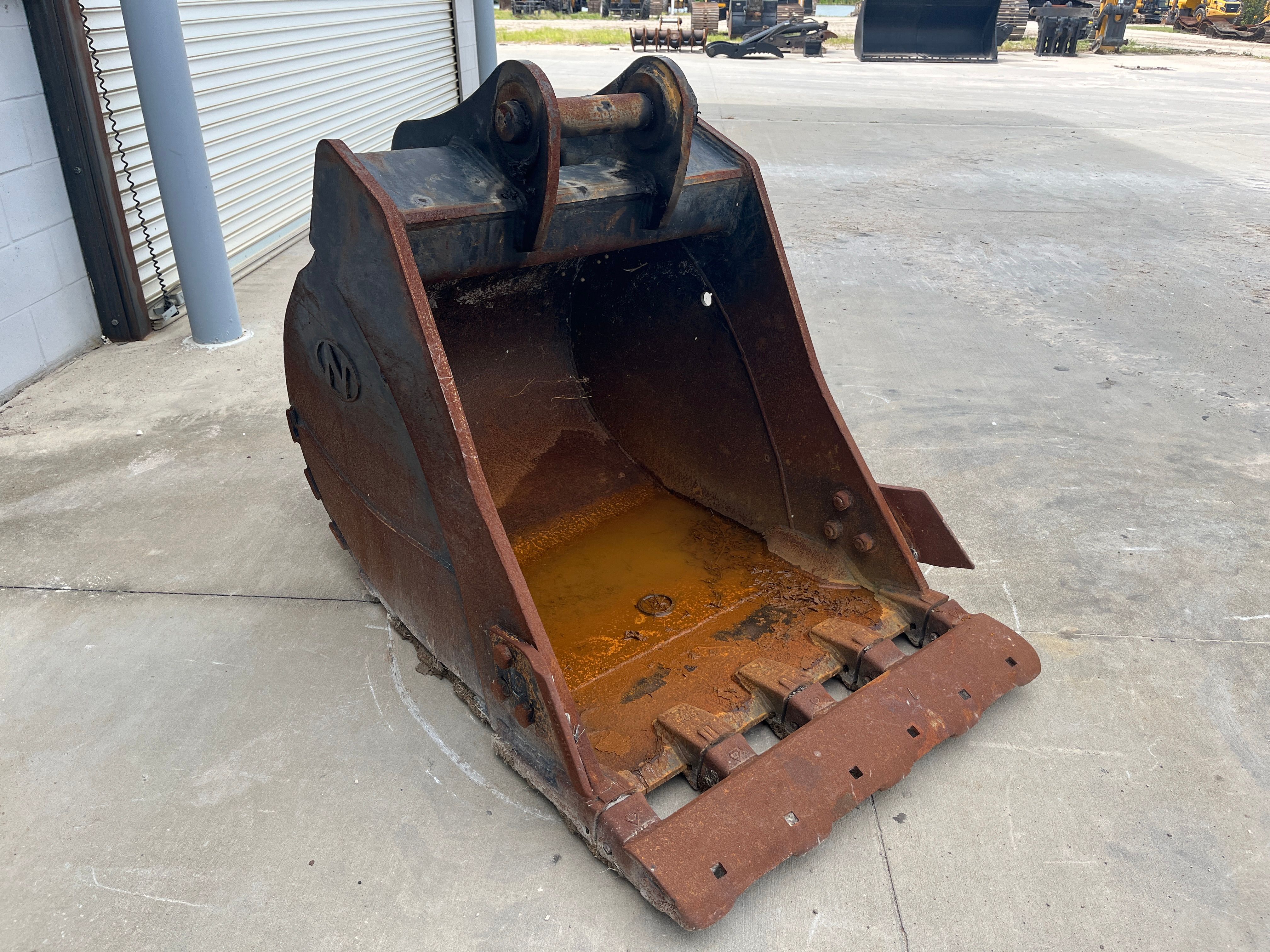 36" BUCKET FOR SY155U Photo 4 Thumbnail