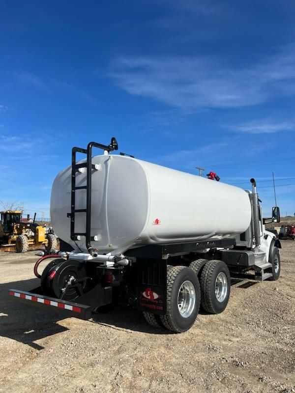 2023 PETERBILT 548 WATER Photo 4 Thumbnail