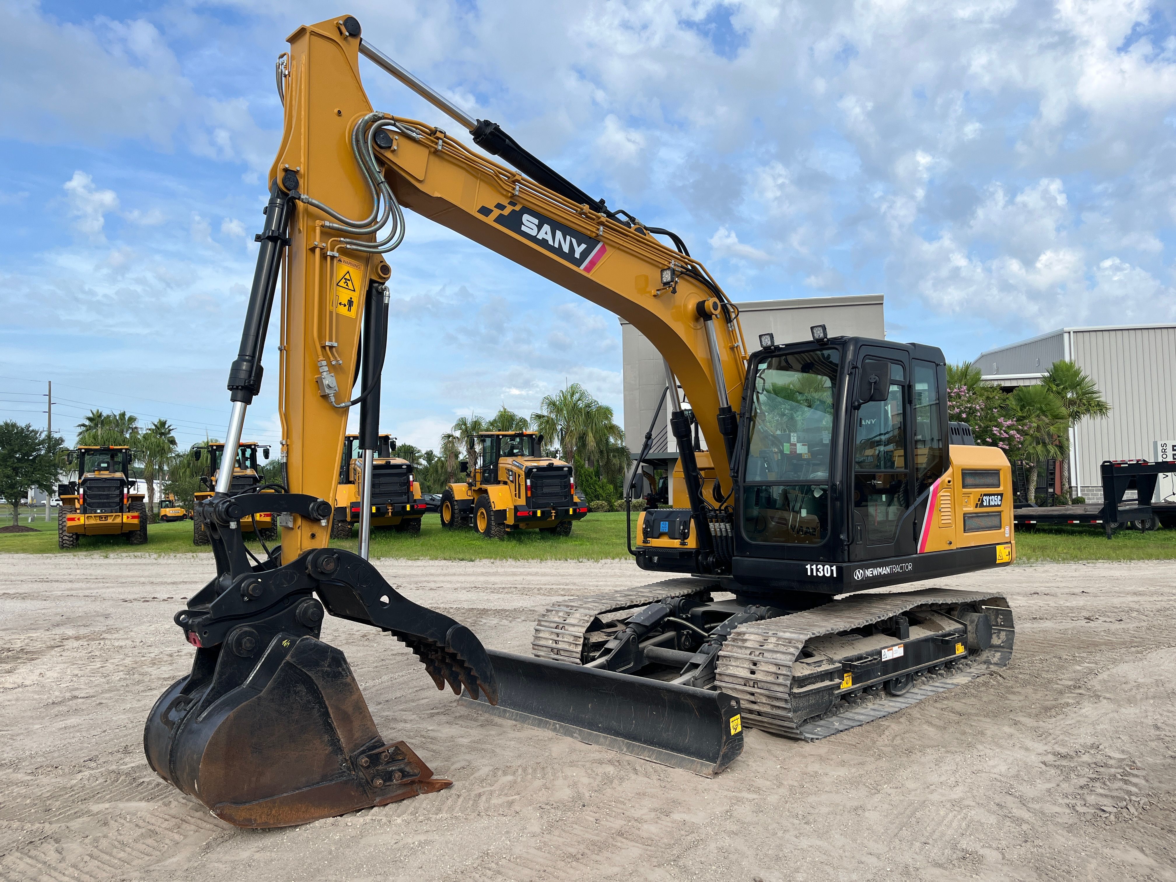 2023 SANY SY135C Photo 1 Thumbnail