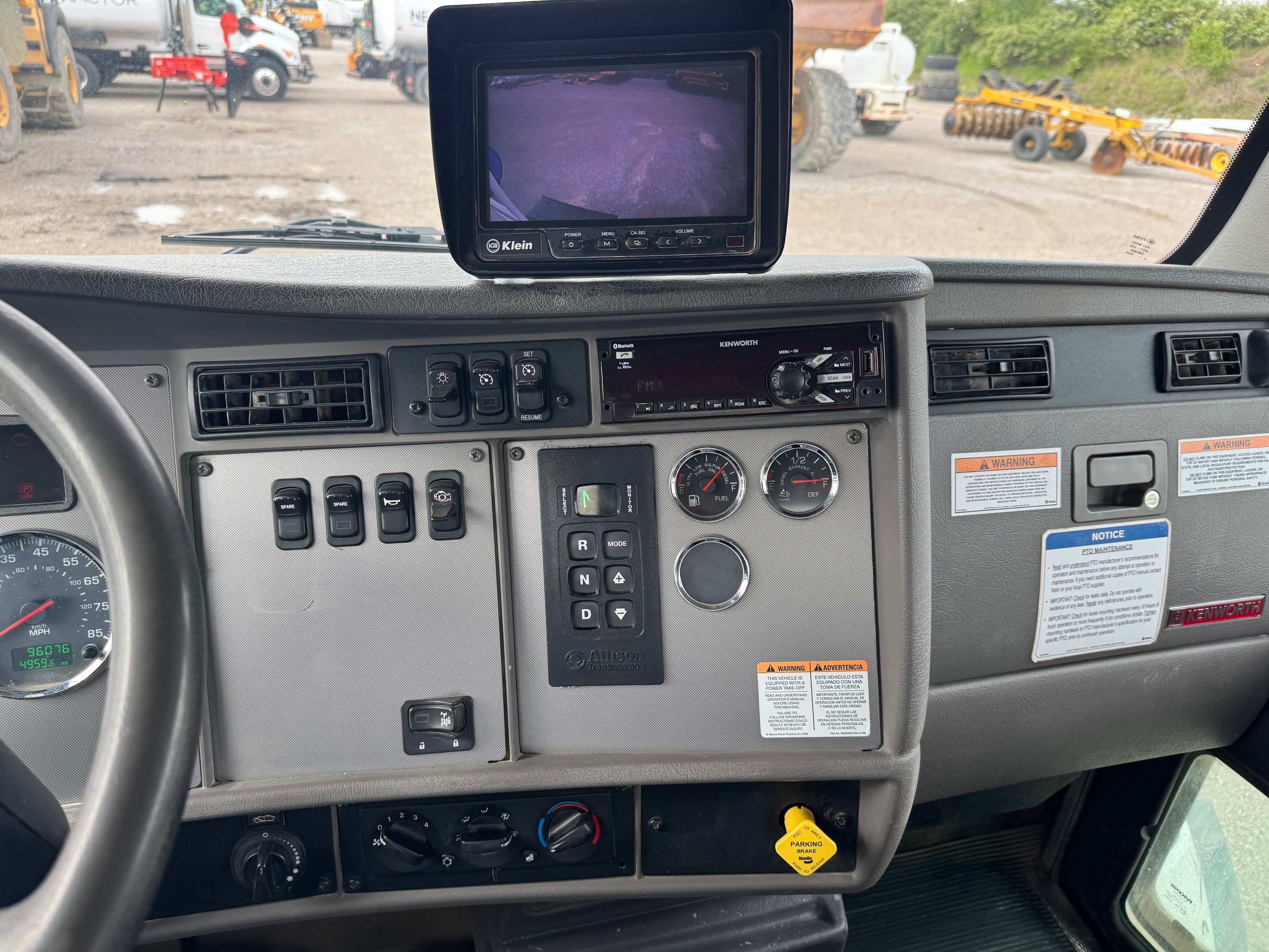 2018 KENWORTH T370 WATER Photo 7 Thumbnail