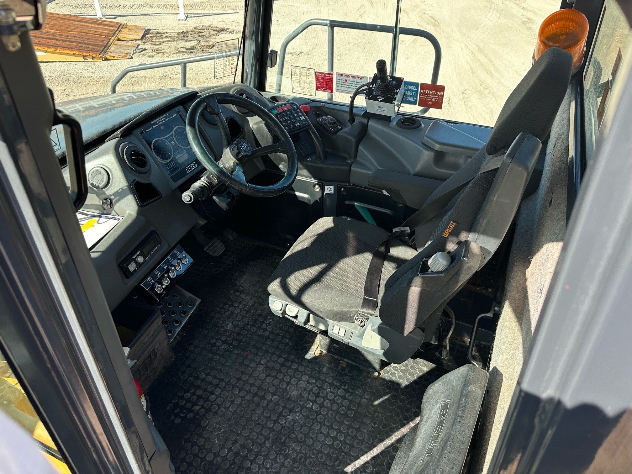 2019 BELL B30E Photo 7 Thumbnail