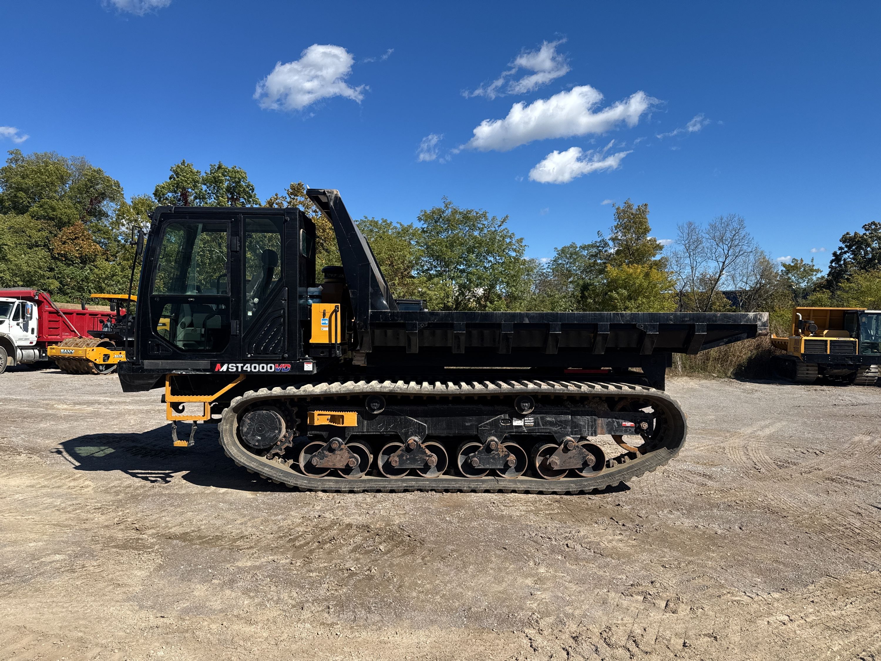 2023 MOROOKA MST 4000VD Photo 2 Thumbnail