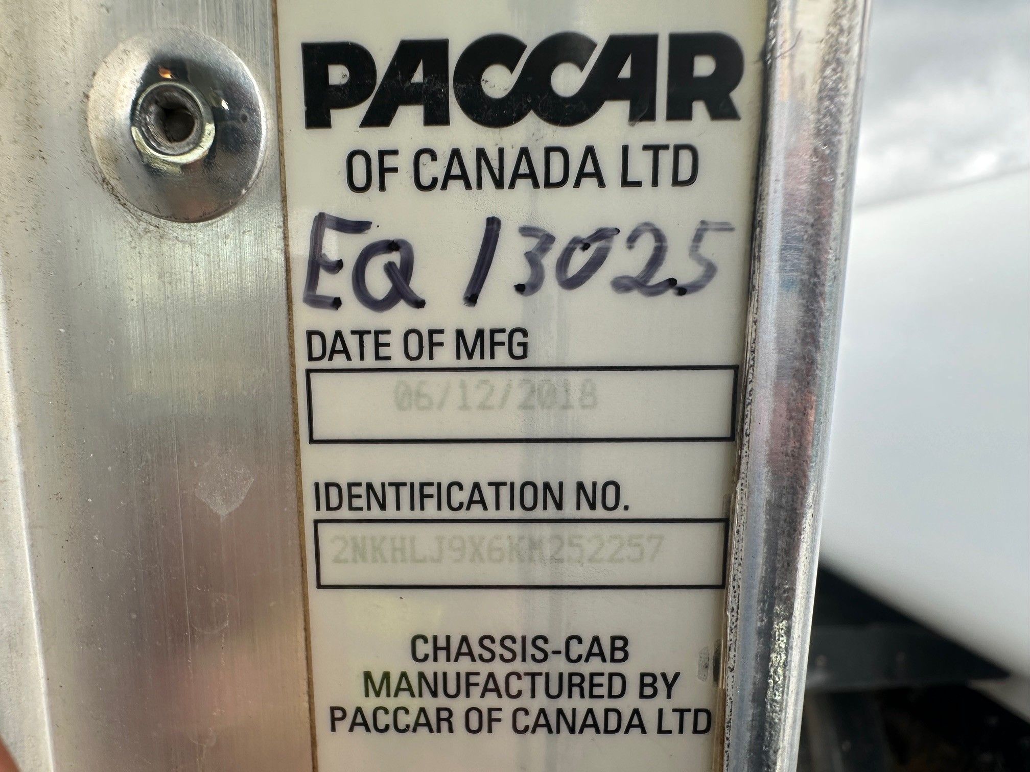 2019 KENWORTH T370 WATER Photo 10 Thumbnail