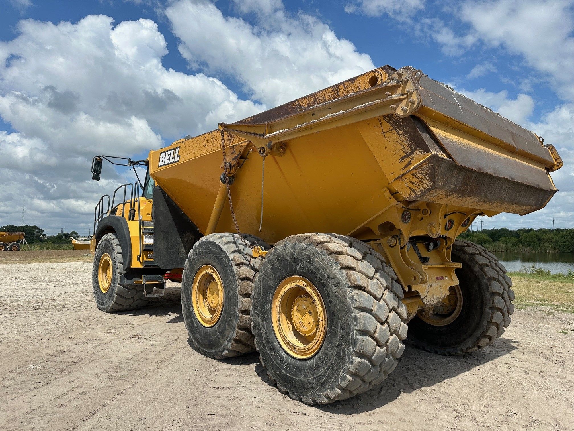 2022 BELL B50E Photo 3 Thumbnail