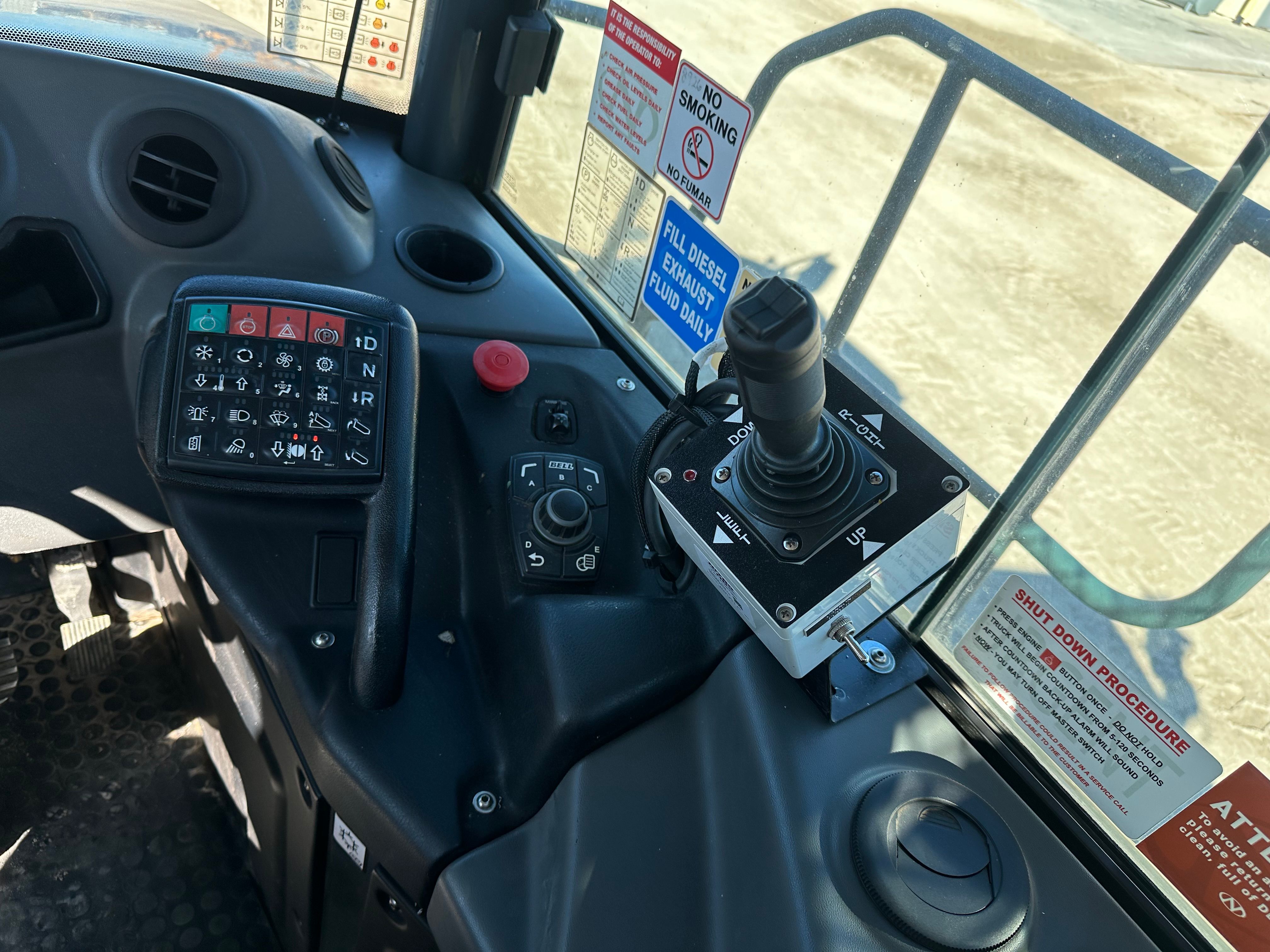 2019 BELL B30E Photo 9 Thumbnail