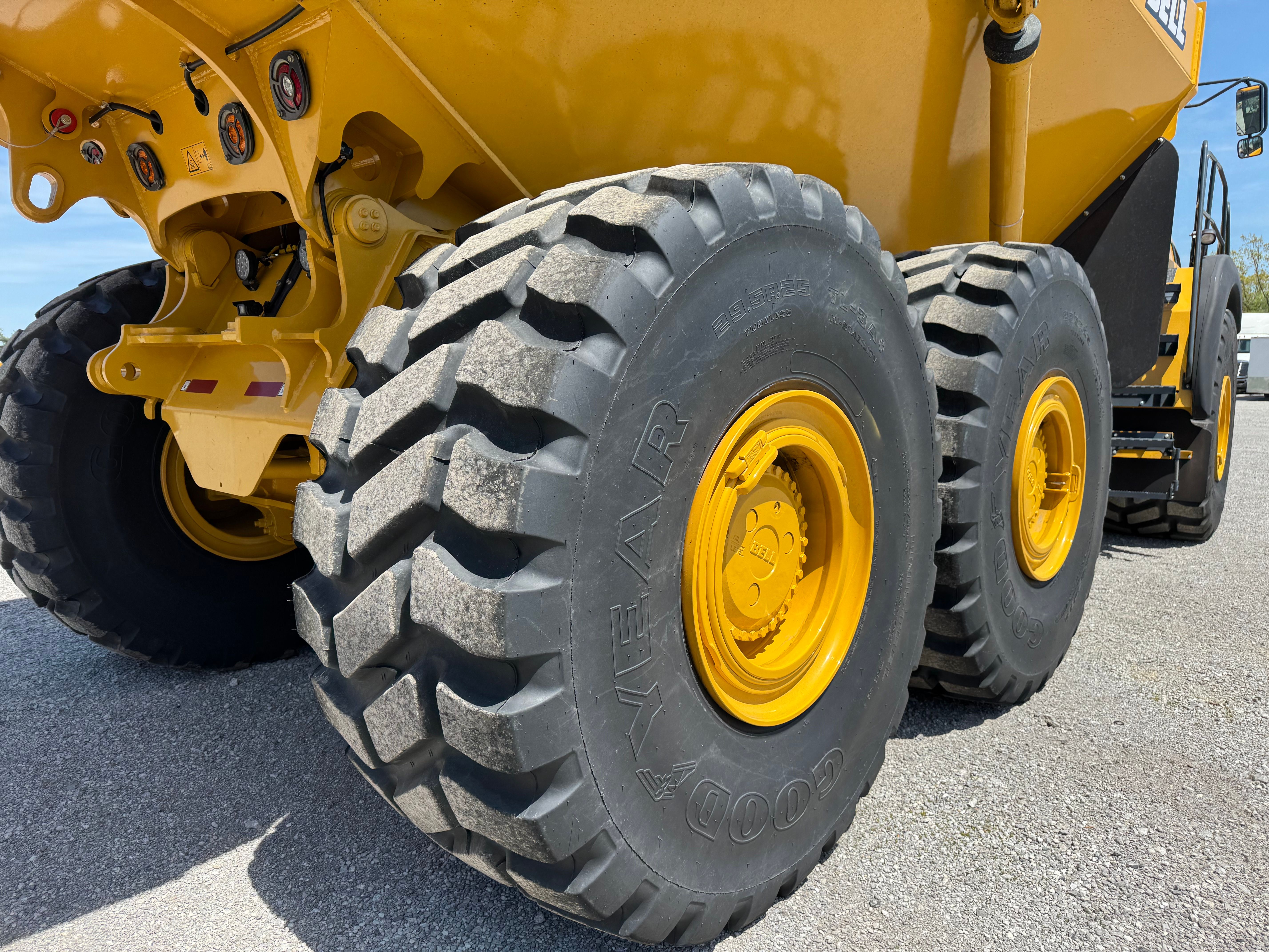 2025 BELL B45E Photo 10 Thumbnail