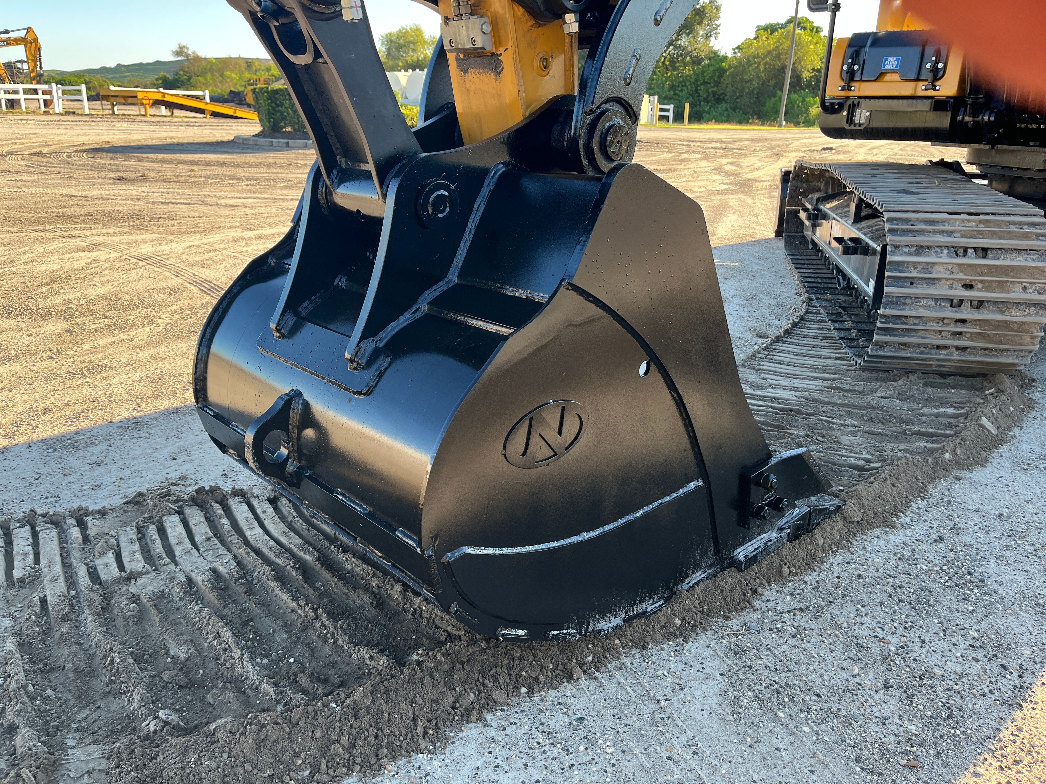 42" BUCKET FOR SY155U Photo 3 Thumbnail